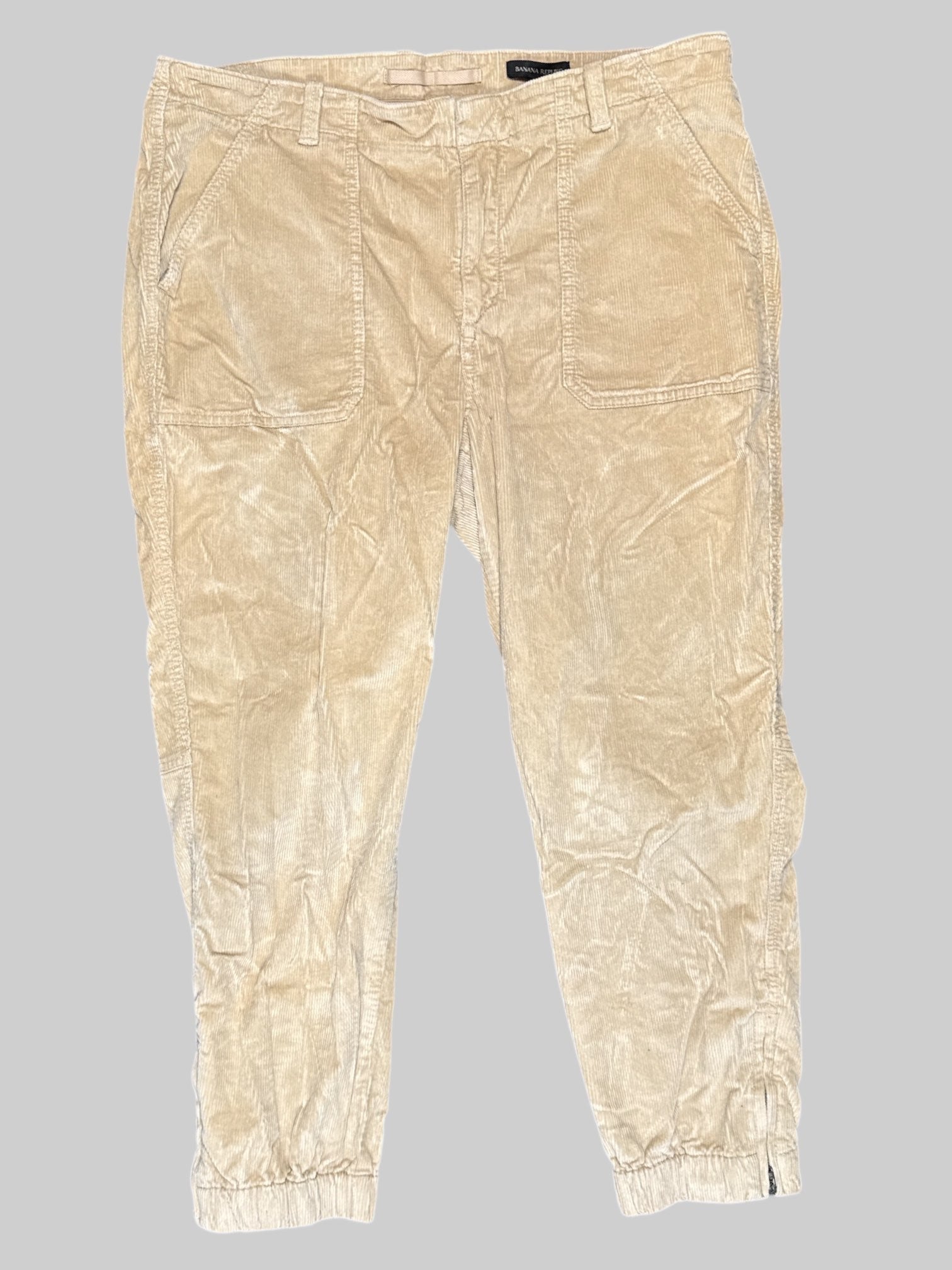 0X Banana Republic tan corduroy pants with zippers on bottom