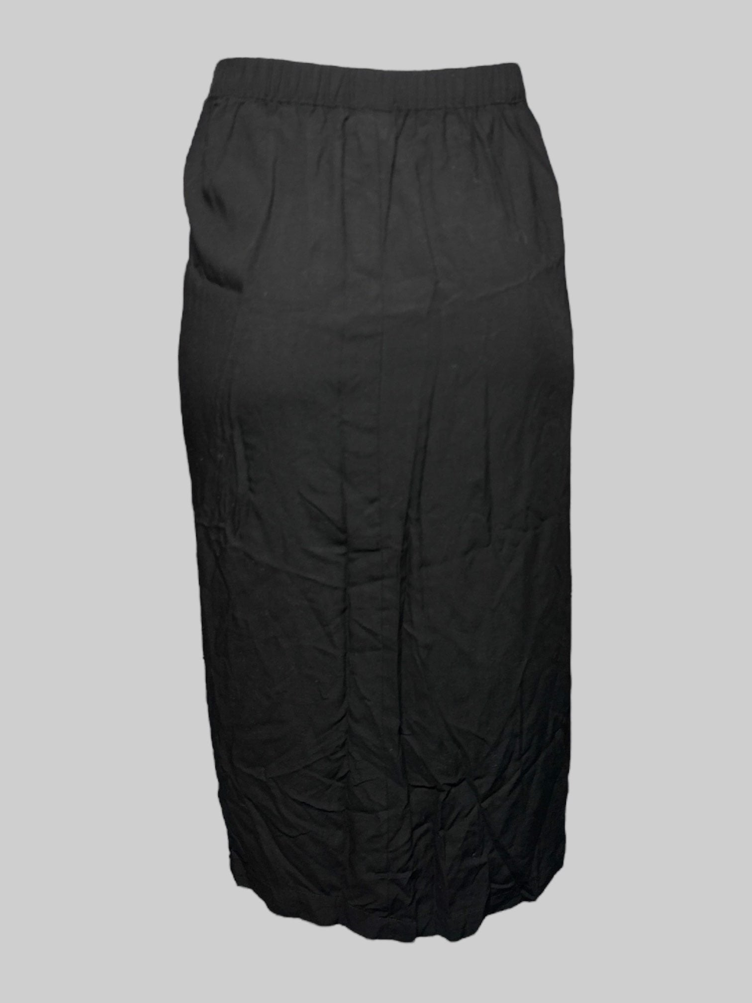 0X Old Navy black midi skirt with buttons and elastic waistband