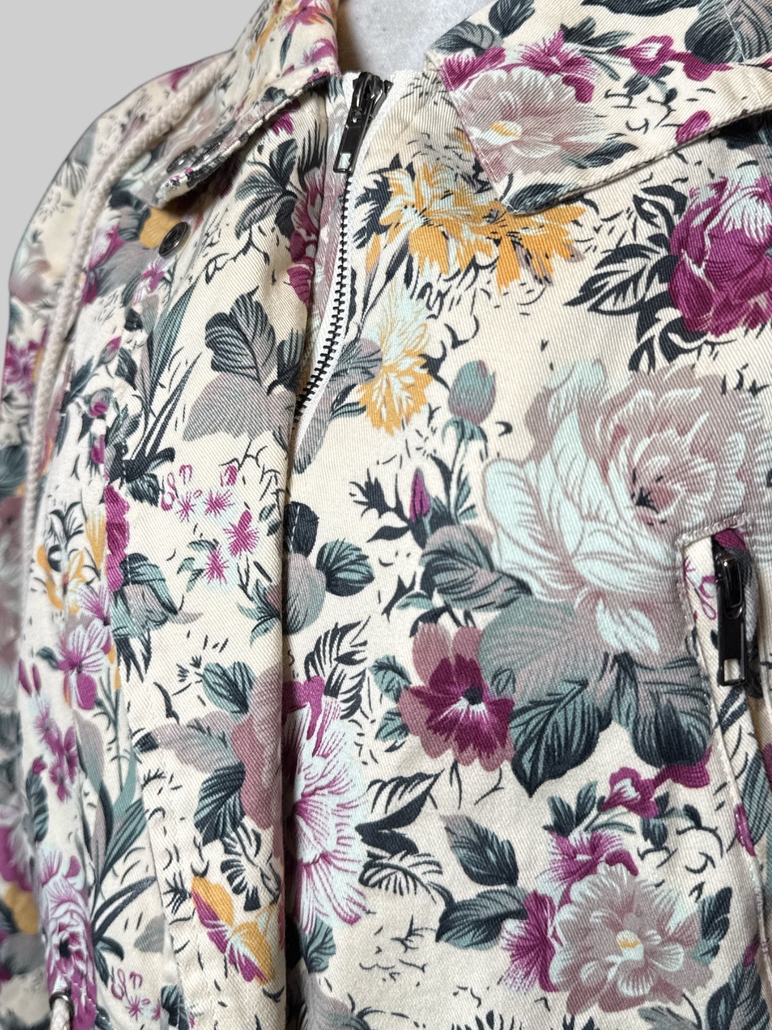 L Margot cream color jacket with multicolor floral pattern and drawstrings