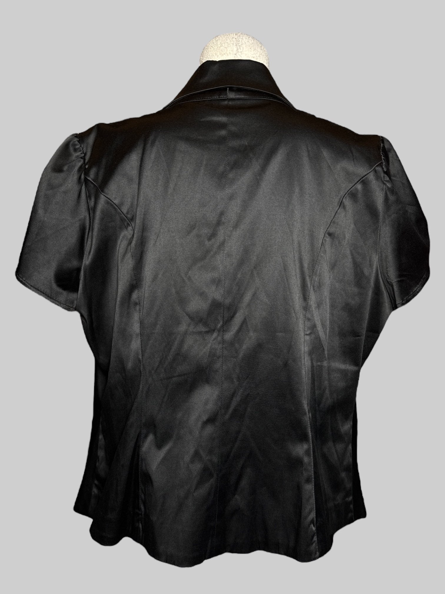 2X Torrid vintage black satiny short sleeve blouse with buttons and ruching