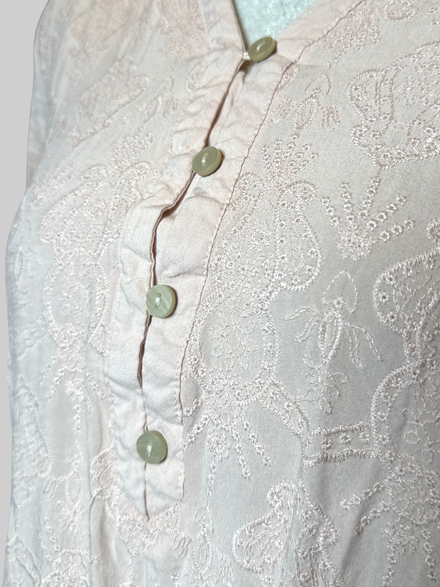 2X Democracy light pink blouse with quarter buttons and beautiful embroidery