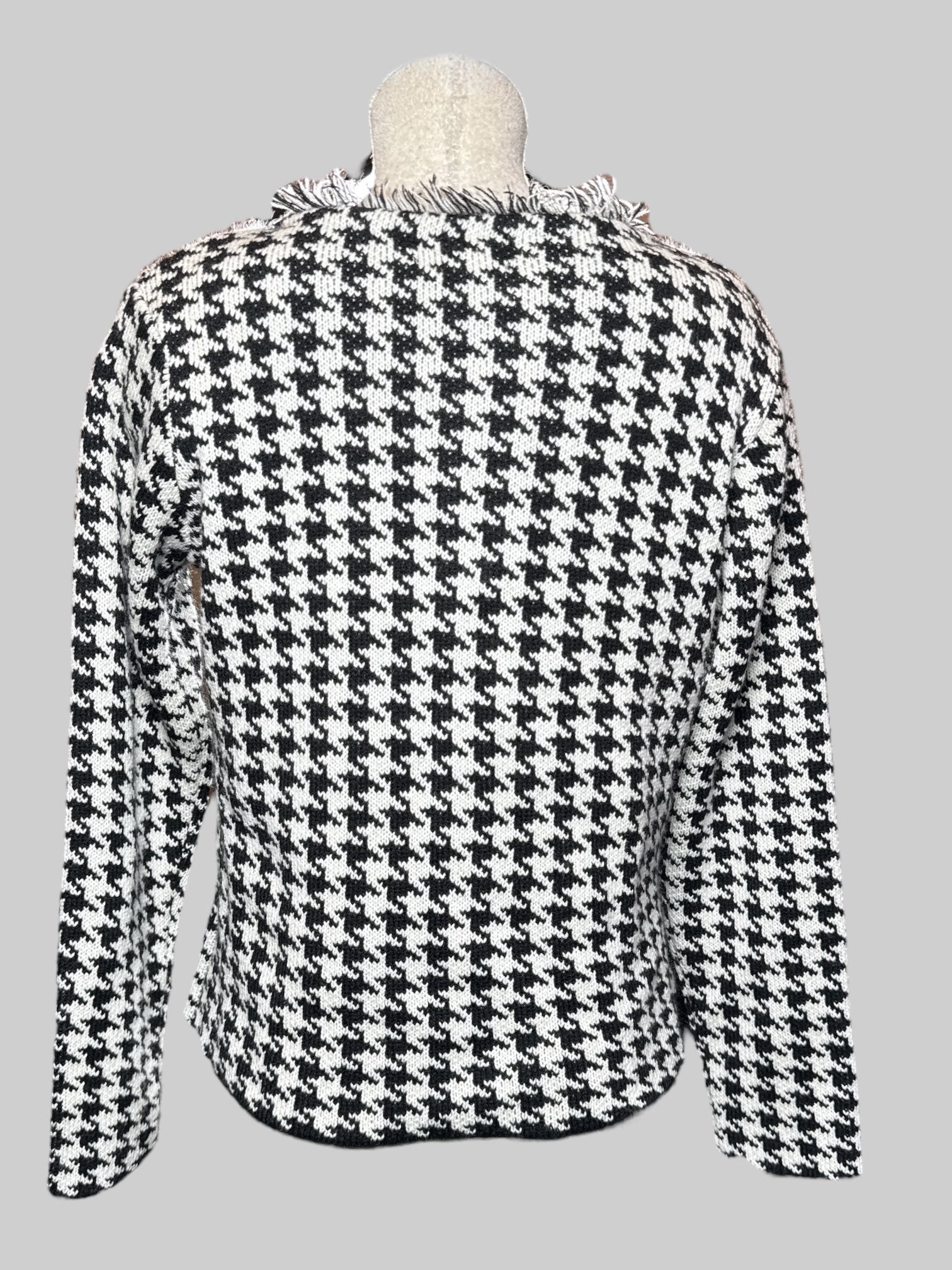L Worthington black and white houndstooth cardigan with fringe and claps