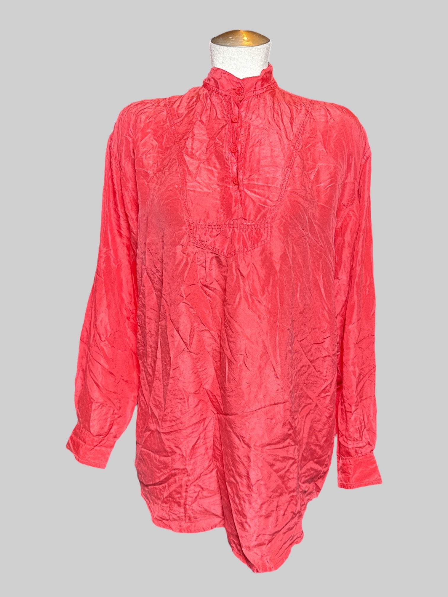 L SCNY vintage silk coral long sleeve tunic style blouse with quarter buttons and mock collar