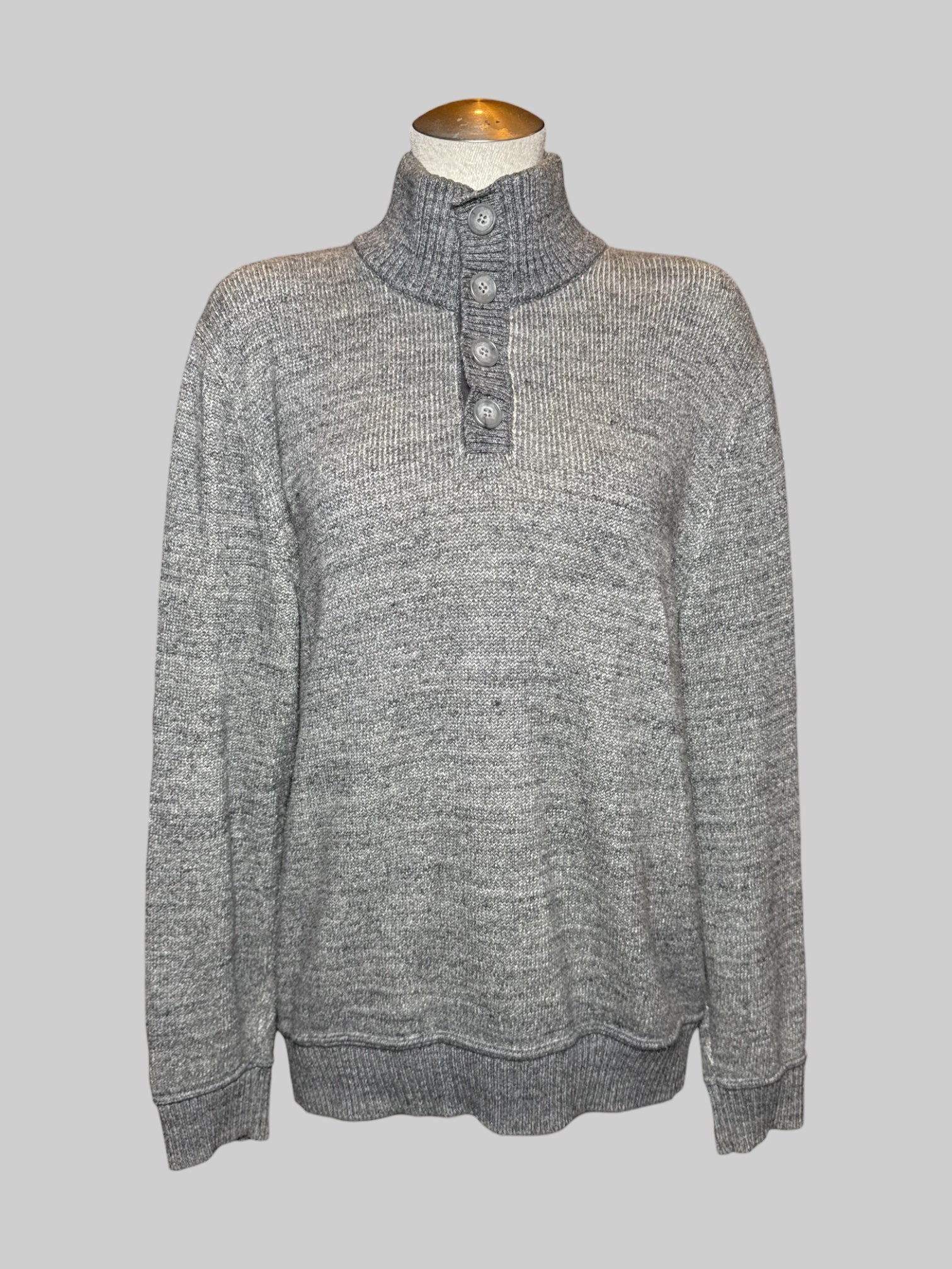 L Gap gray knit quarter button pull over sweater