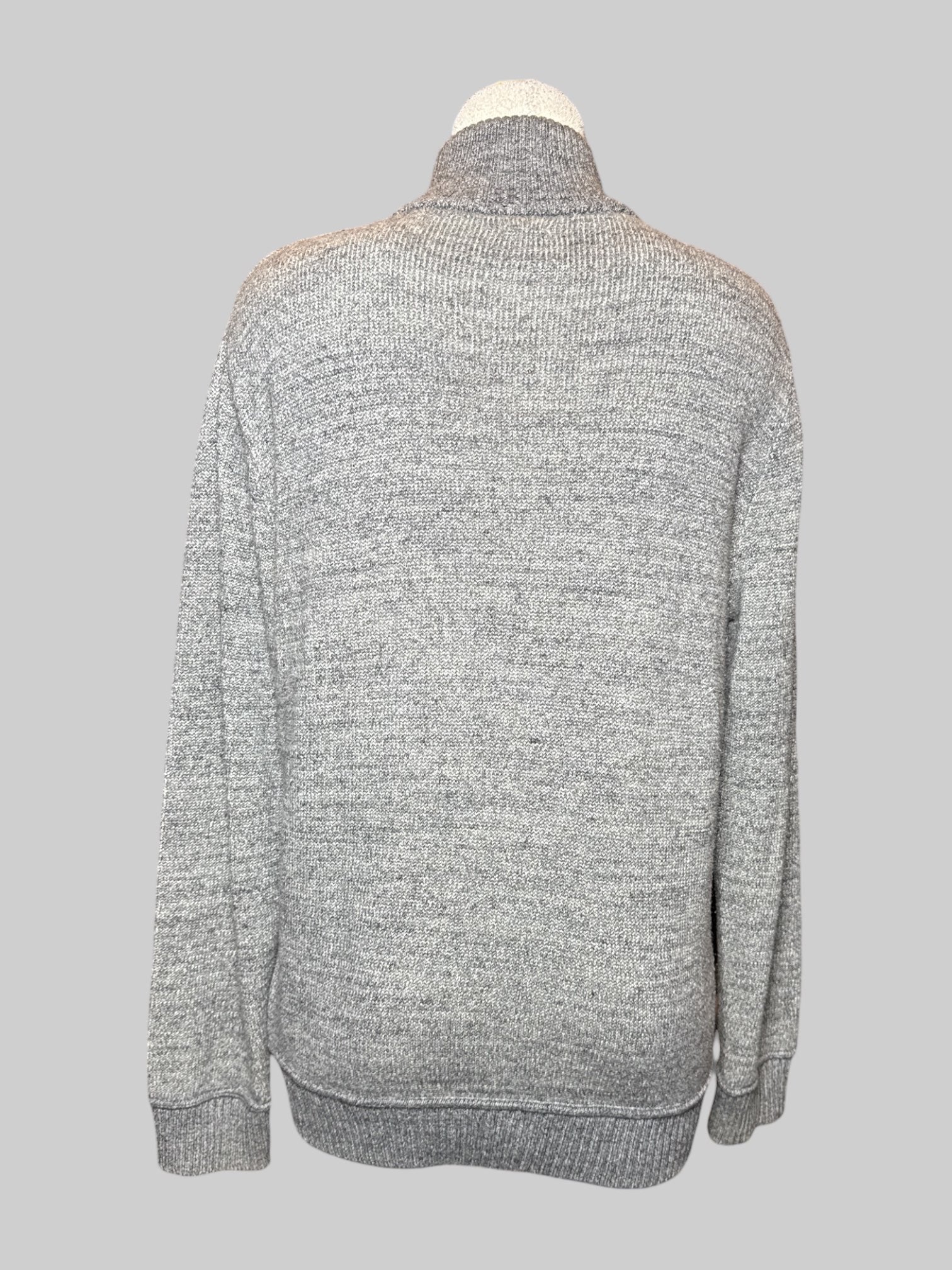 L Gap gray knit quarter button pull over sweater