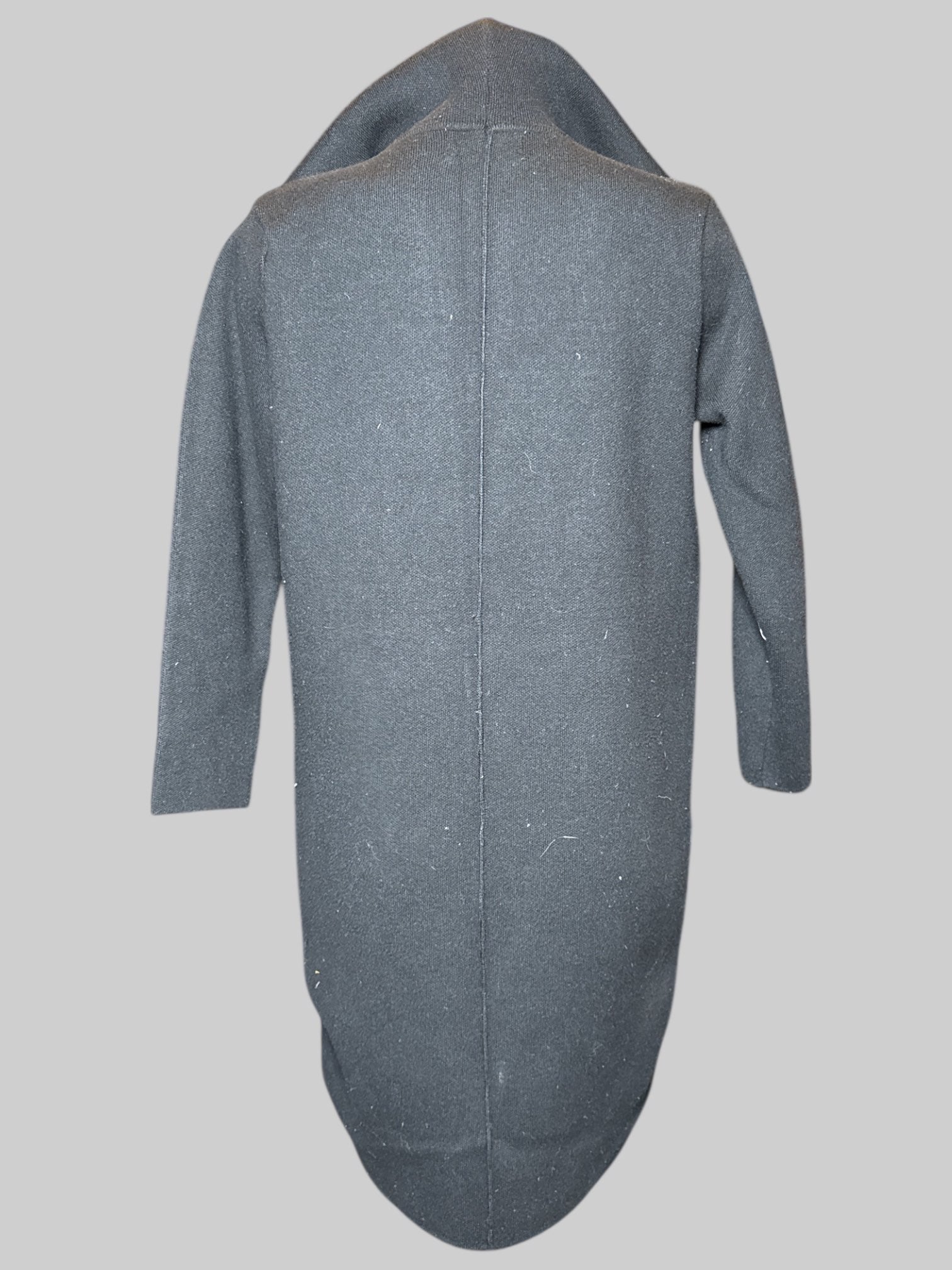 M Tian Bian Yi Ren black tight knit black long cardigan with hood, and pockets