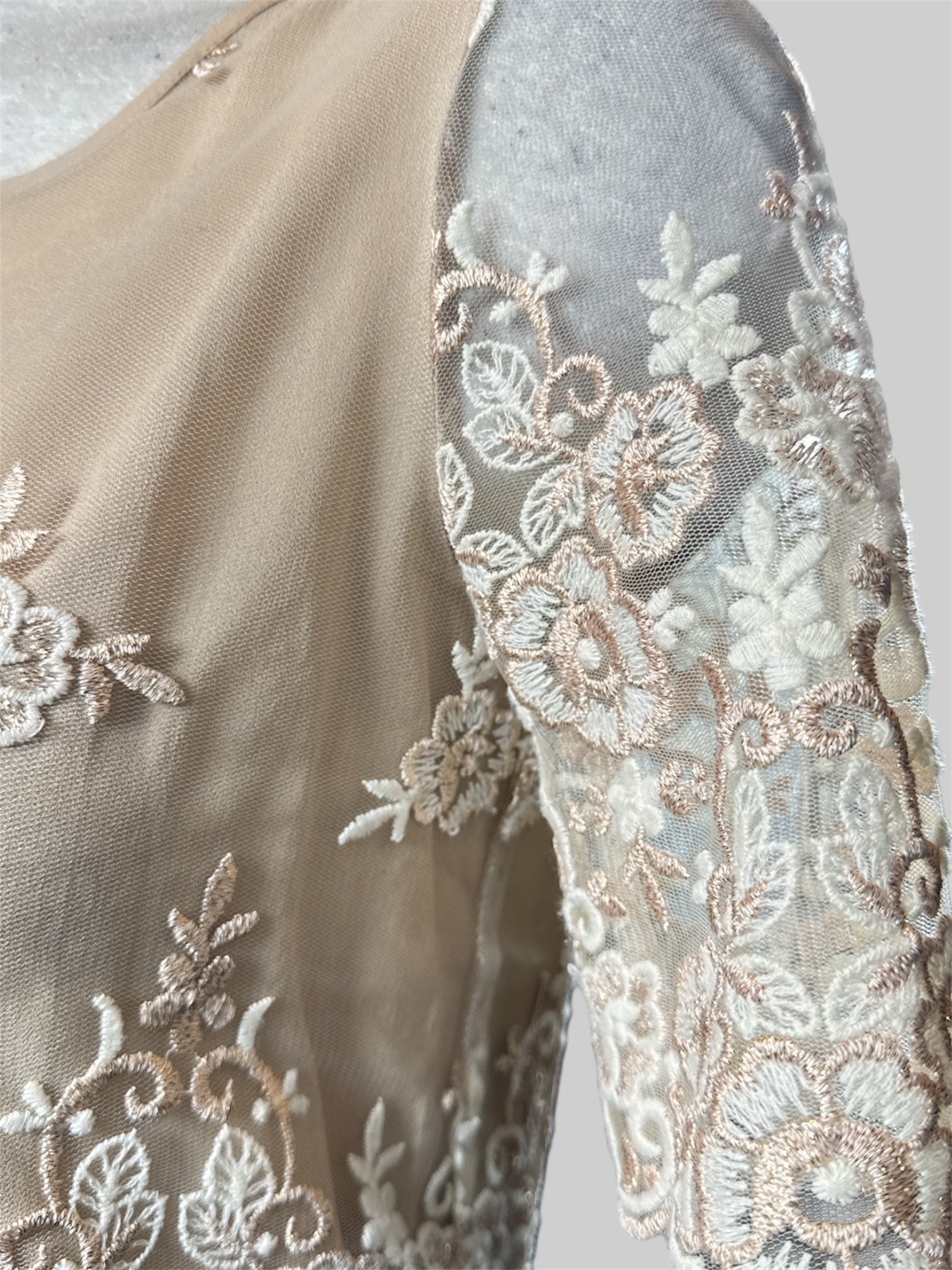 S LC Lauren Conrad Runway tan color short sleeve blouse with mesh overall,  white and gold floral embroidery, and keyhole back