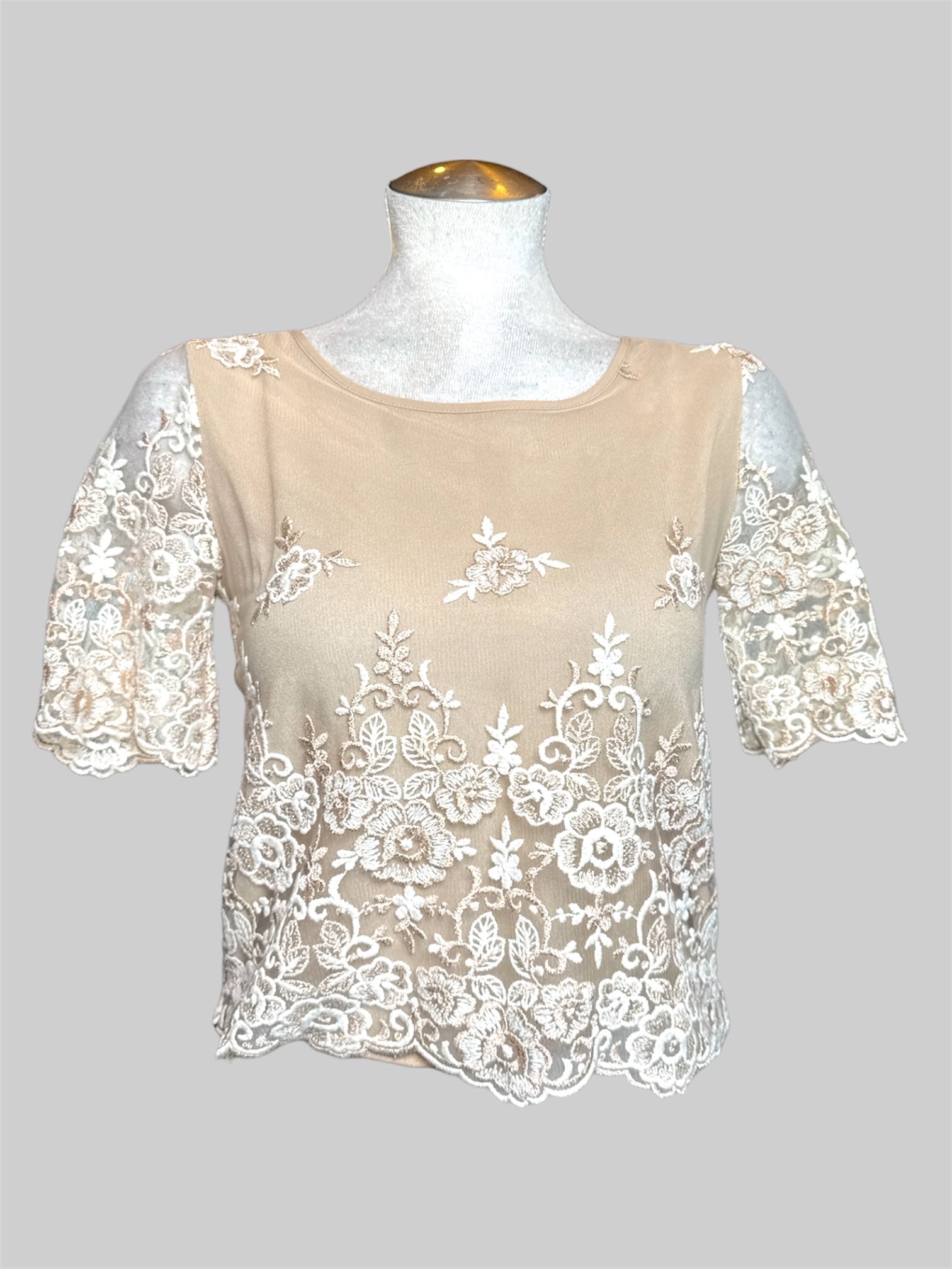 S LC Lauren Conrad Runway tan color short sleeve blouse with mesh overall,  white and gold floral embroidery, and keyhole back