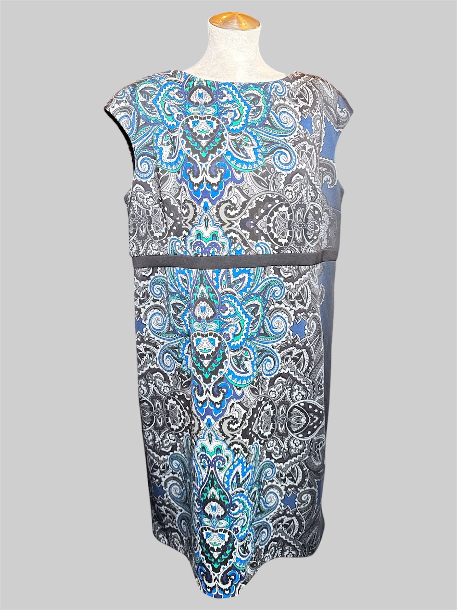 2X Chico’s beautiful multicolor paisley and floral pattern sleeveless dress