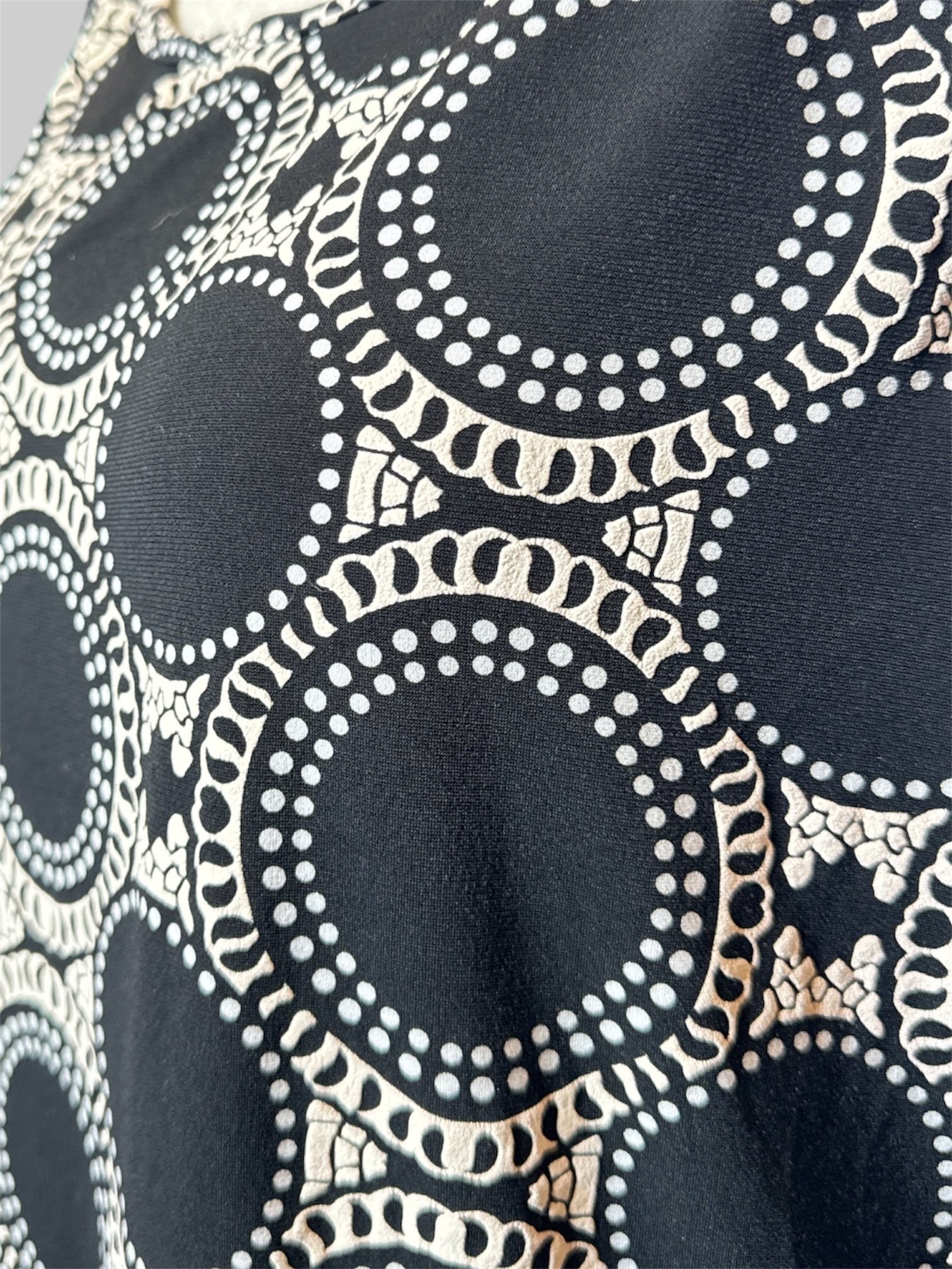2X Ronni Nicole Sleeveless Dress with Black and White Geometric Pattern and Black Trim 2X Ronni Nicole Sleeveless Dress with Black and White Geometric Pattern and Black Trim