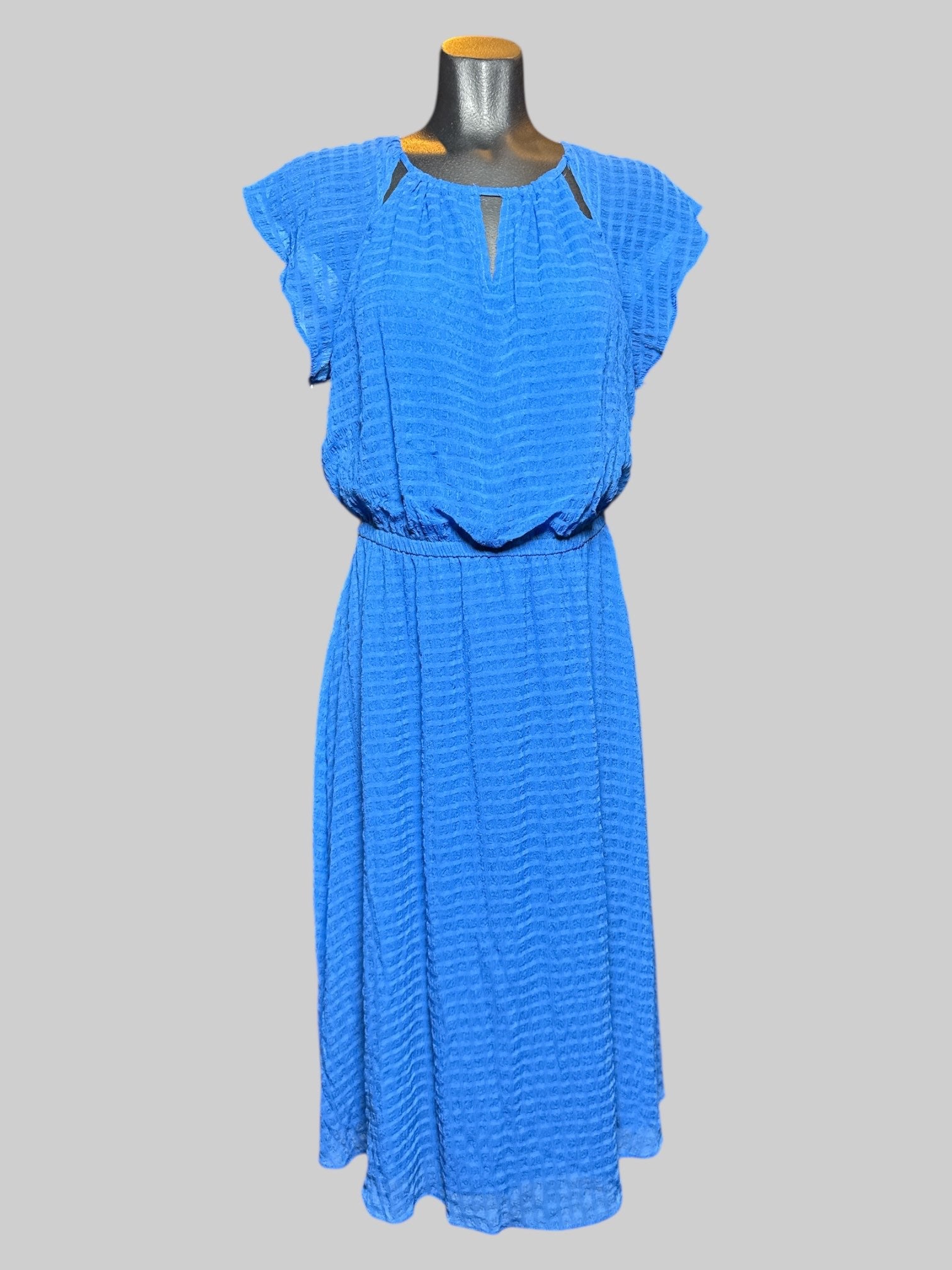 XL London Times Petites vintage short sleeve textured blue dress with chest cutouts, keyhole back, and elastic waistband