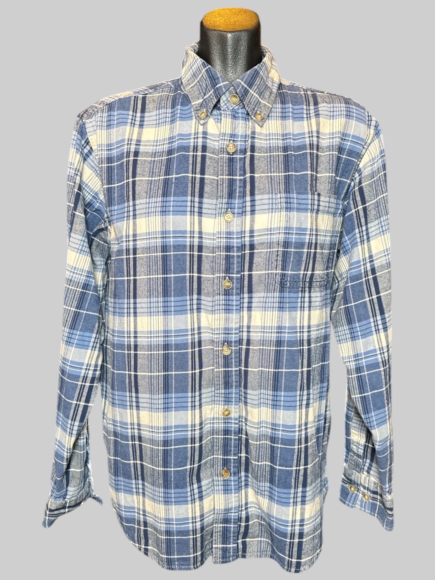 XL Weatherproof light blue and off white plaid button down top with chest pocket