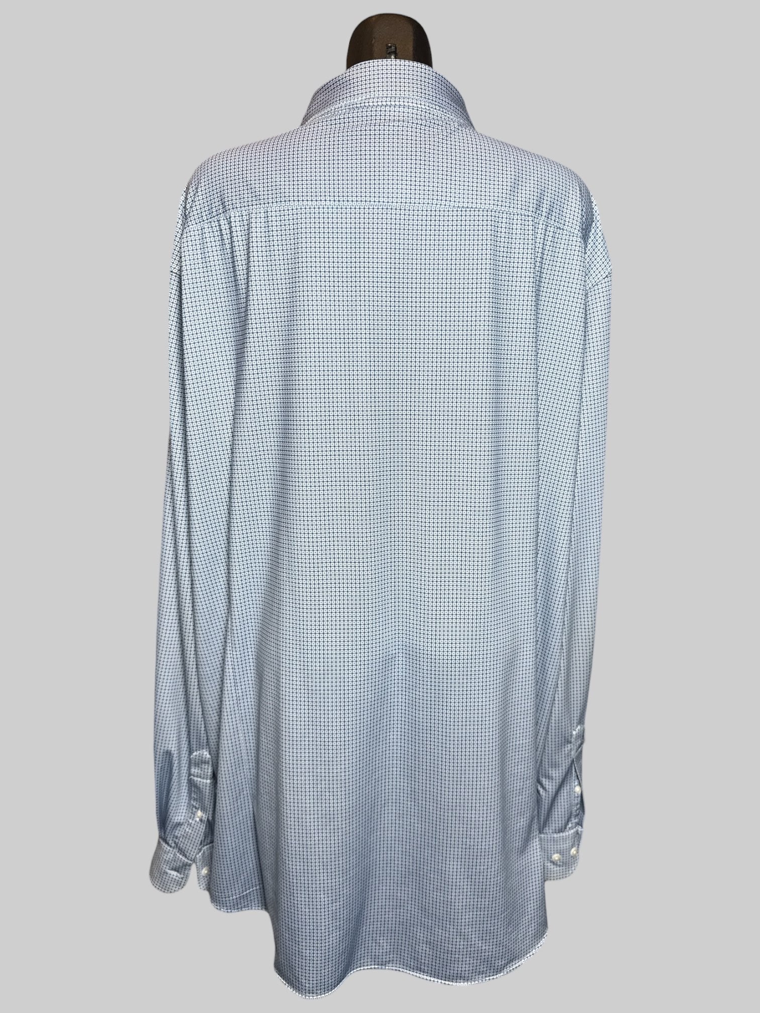 4X Kenneth Cole Awearness blue and white gridded button down top