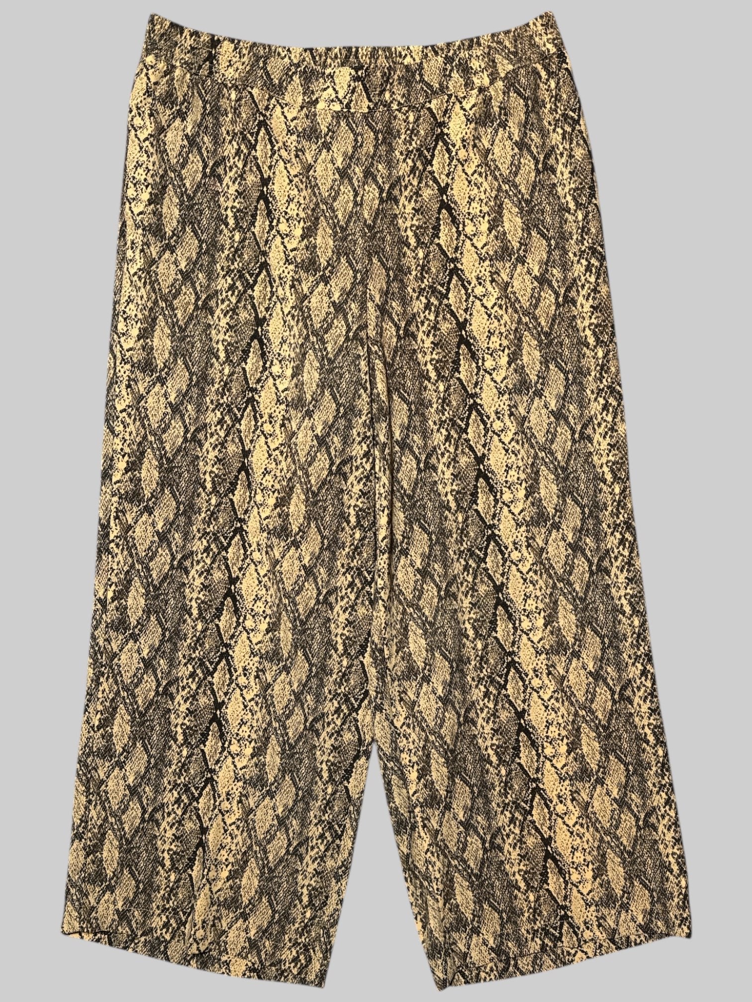 2X Ava & Viv brown and black snakeskin print pants with elastic waistband, and pockets
