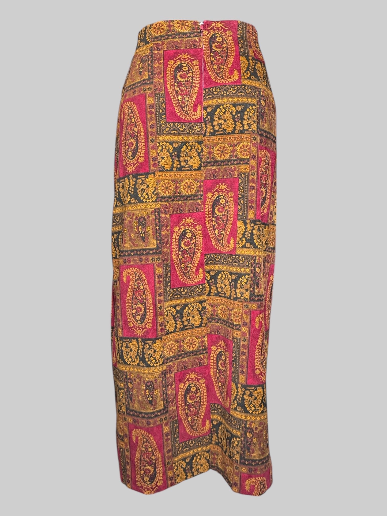 L BRIGGS New York vintage multicolor maxi skirt with paisley pattern and floral motifs