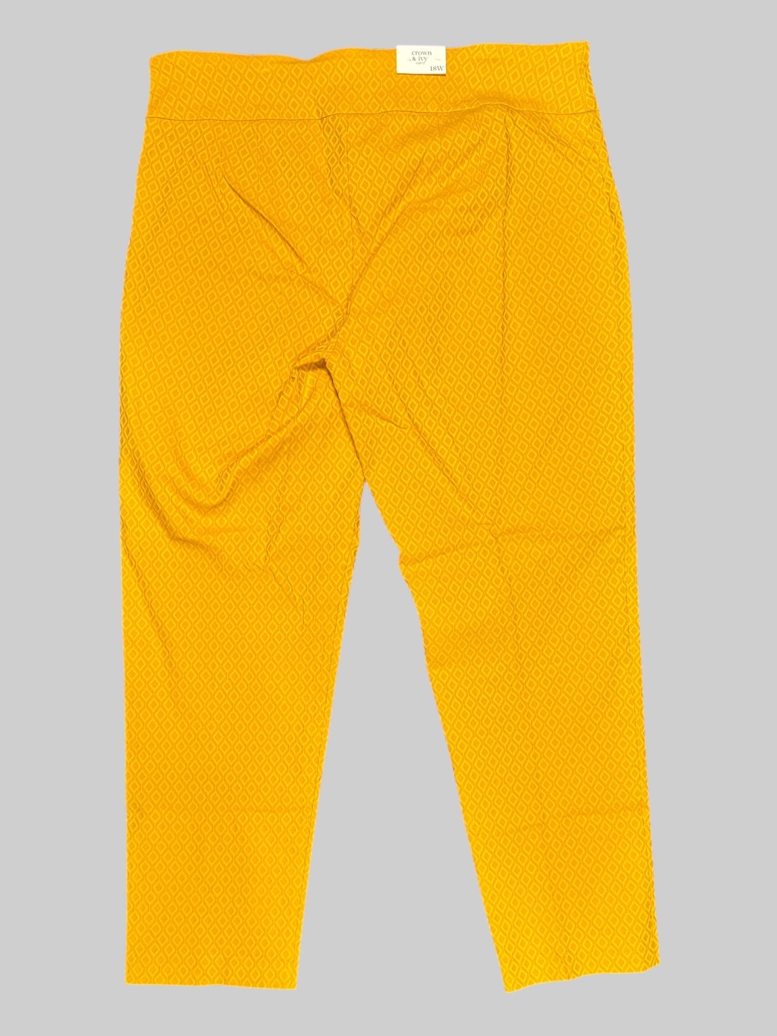 0X NWT crown & ivy curvy golden yellow textured with geometric pattern and faux pockets