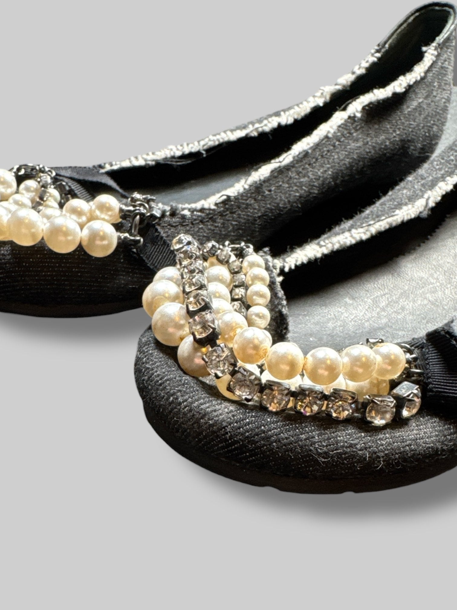Pedro García european size 37 black denim flats with pearls and beading and a little bow