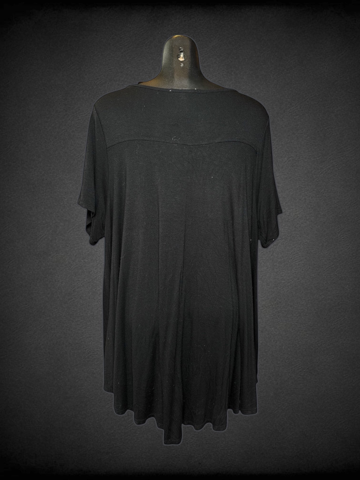 5X Green Envelope black short sleeve flowy top