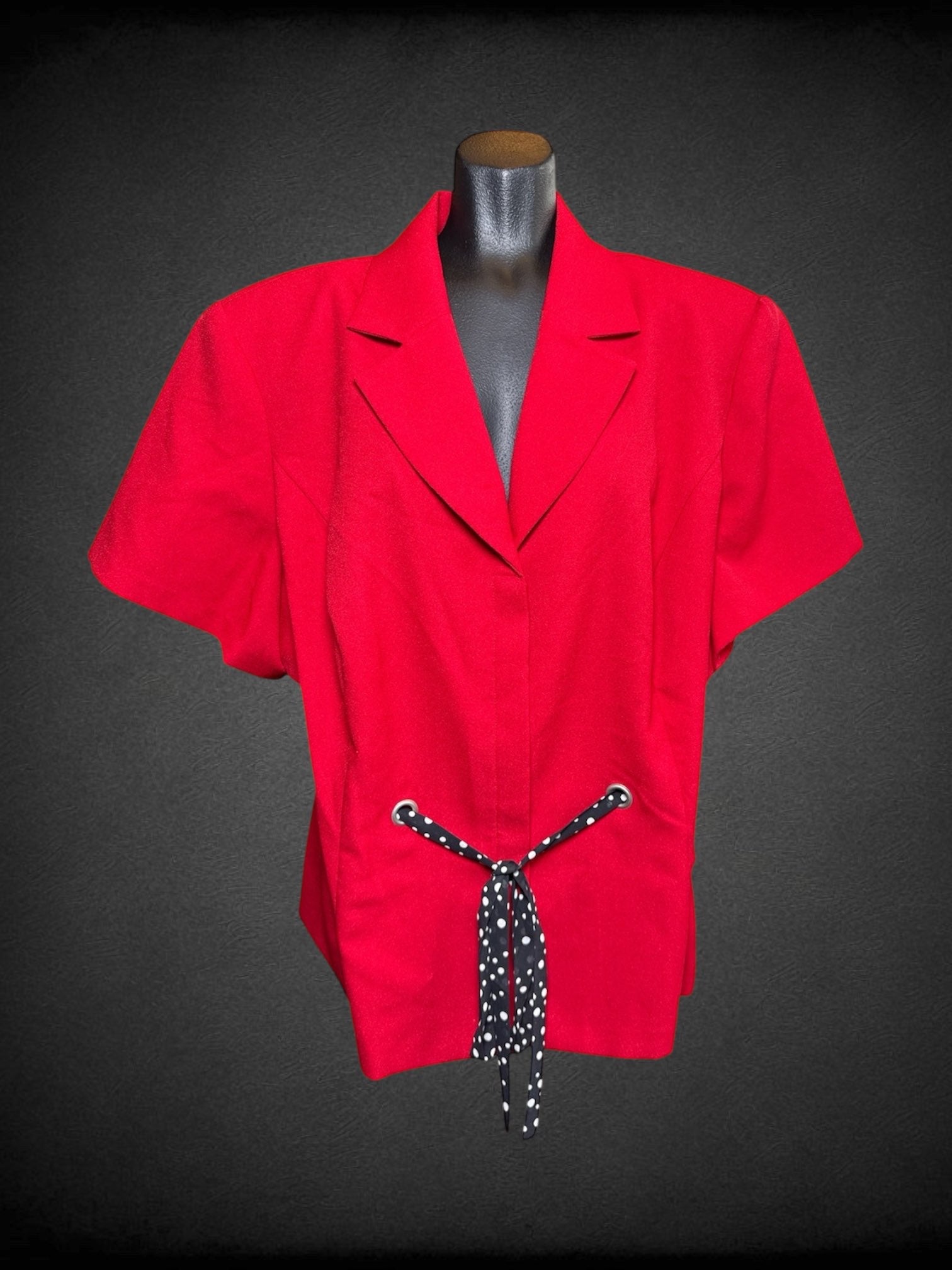 2X Anna Maxwell vintage red button up blouse with black and white polka dot tie belt with grommets and shoulder pads