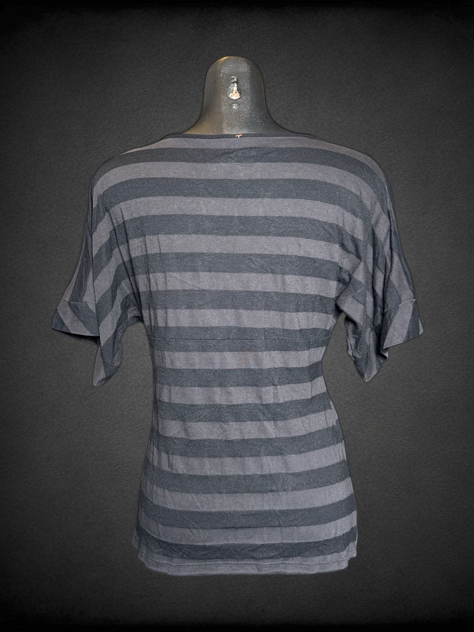 L Old Navy black striped top with underbust design