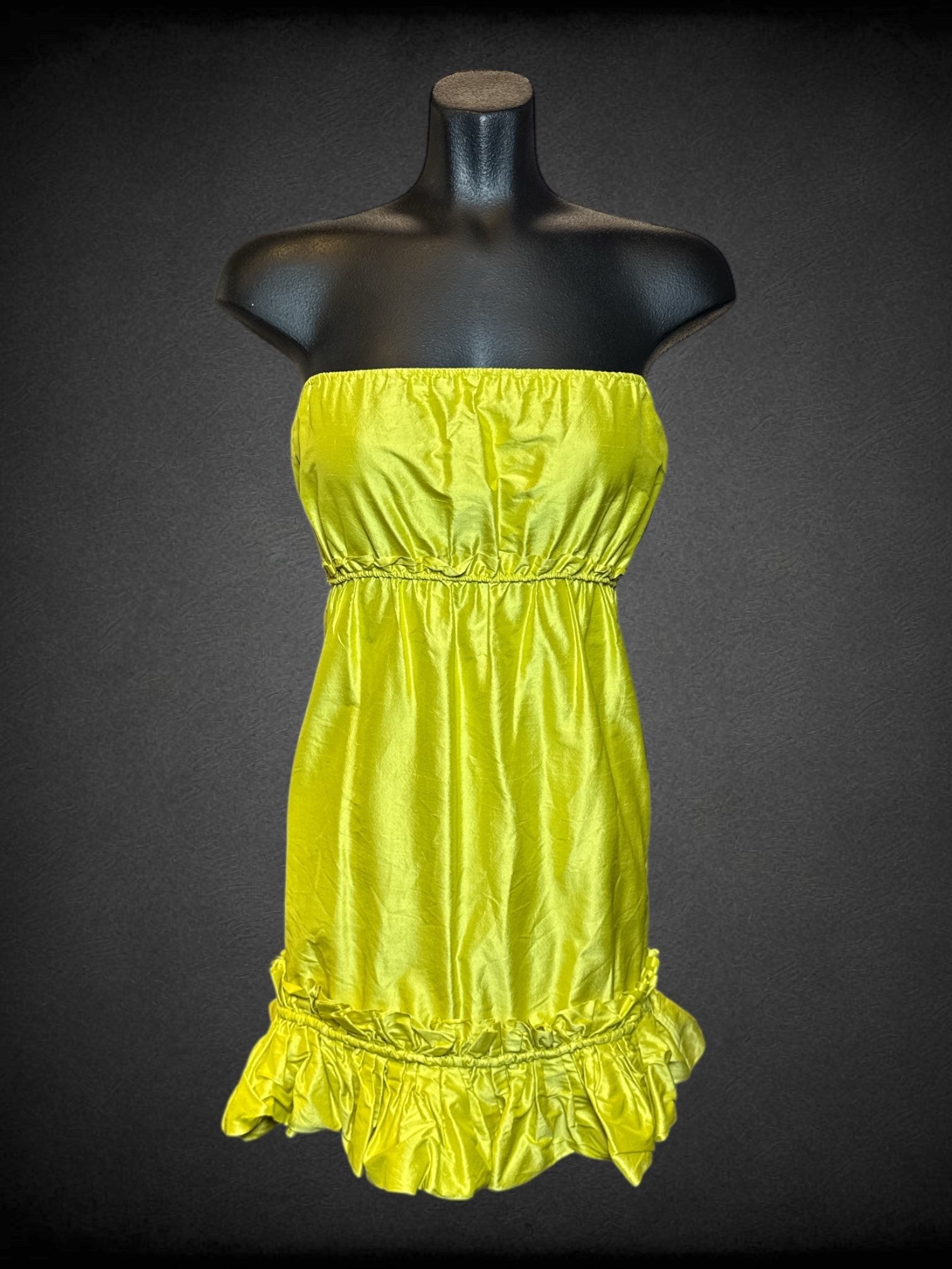 S Mimi Turner vintage yellow strapless dress with elastic top hem, and ruffle design on bottom