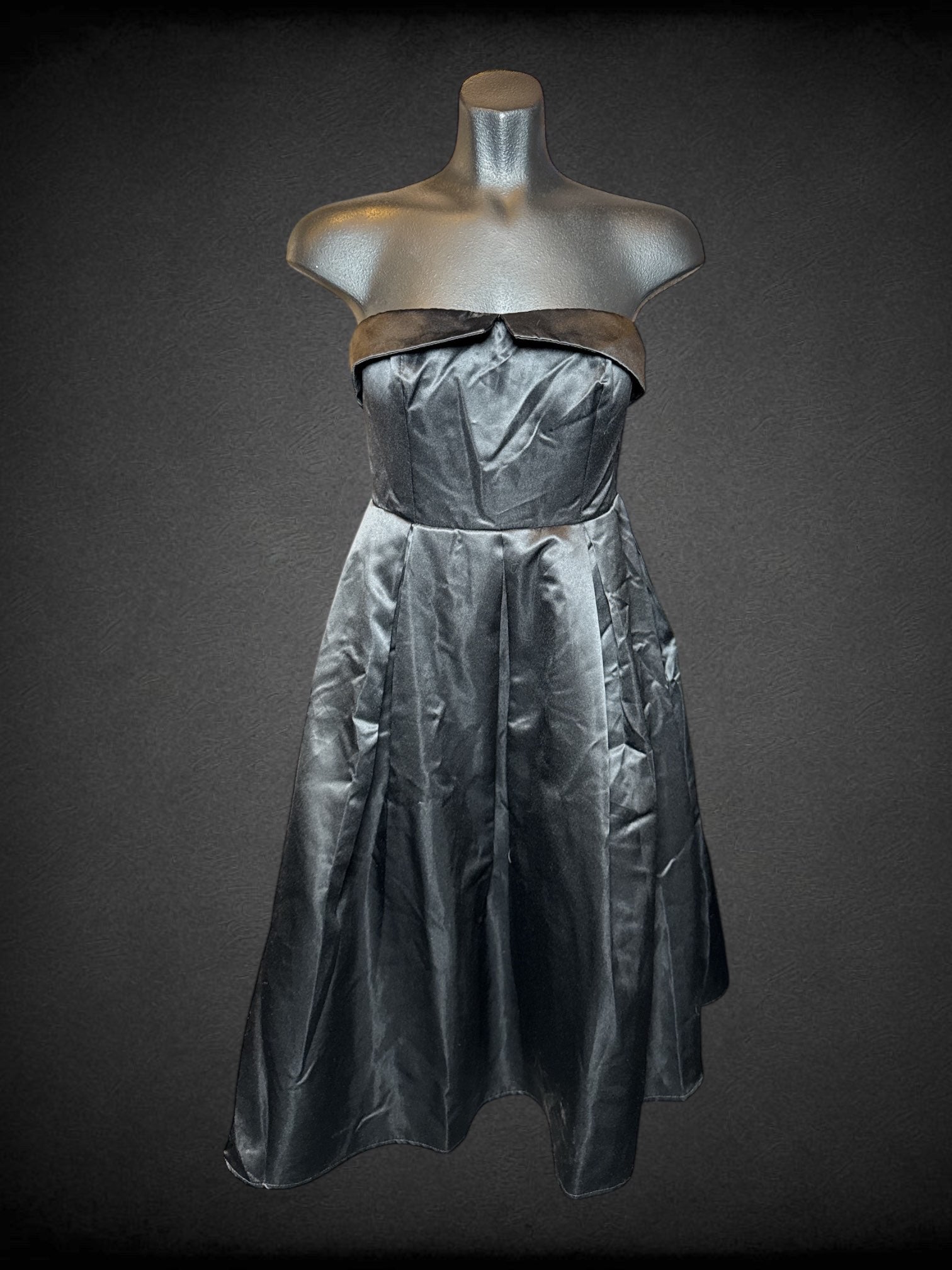 S NWT Fashion Nova  black strapless dress with flowy bottom, and zipper on back