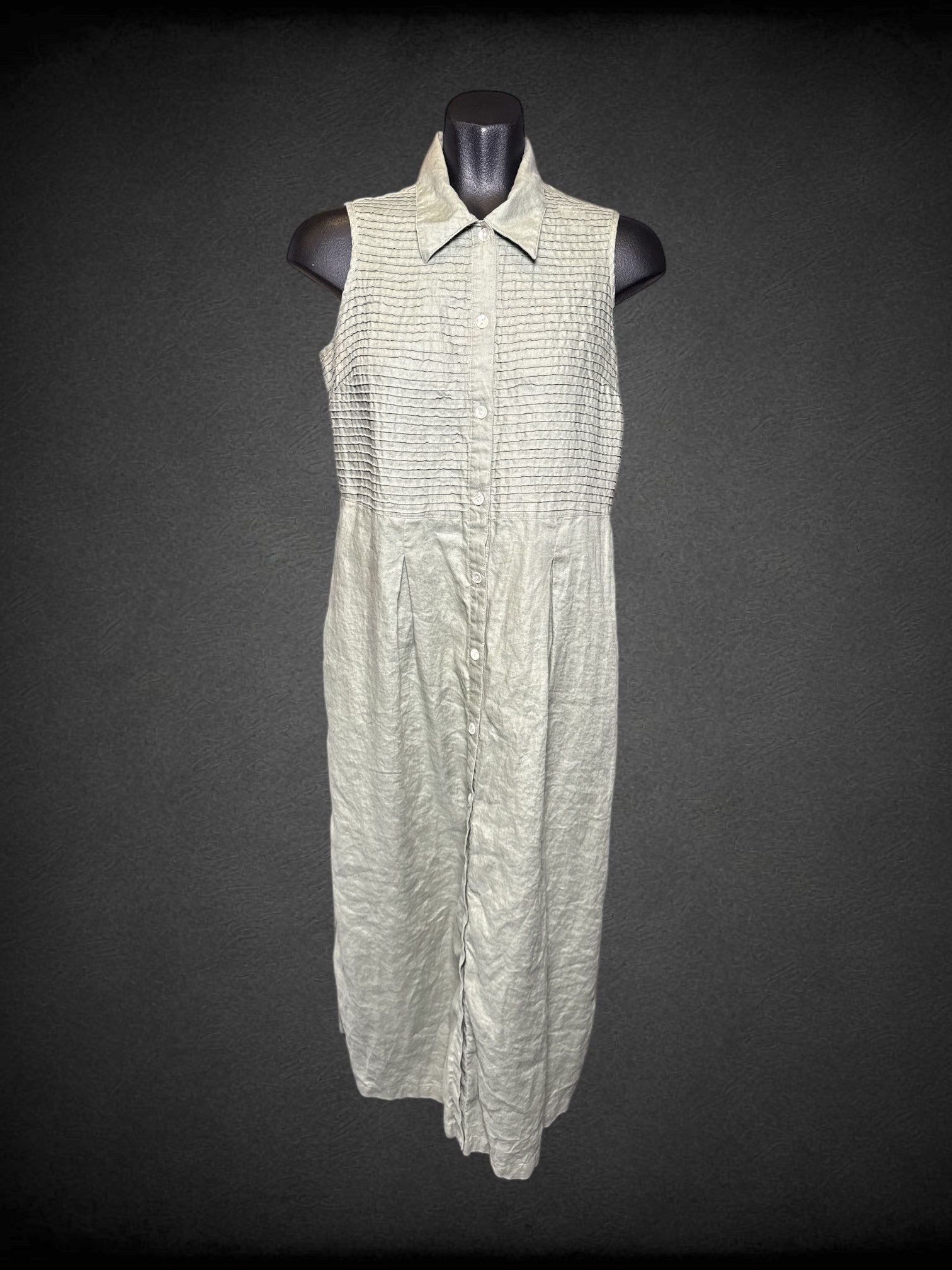 M Eddie Bauer sleeveless light green button up dress with pointed collar, and tie on back