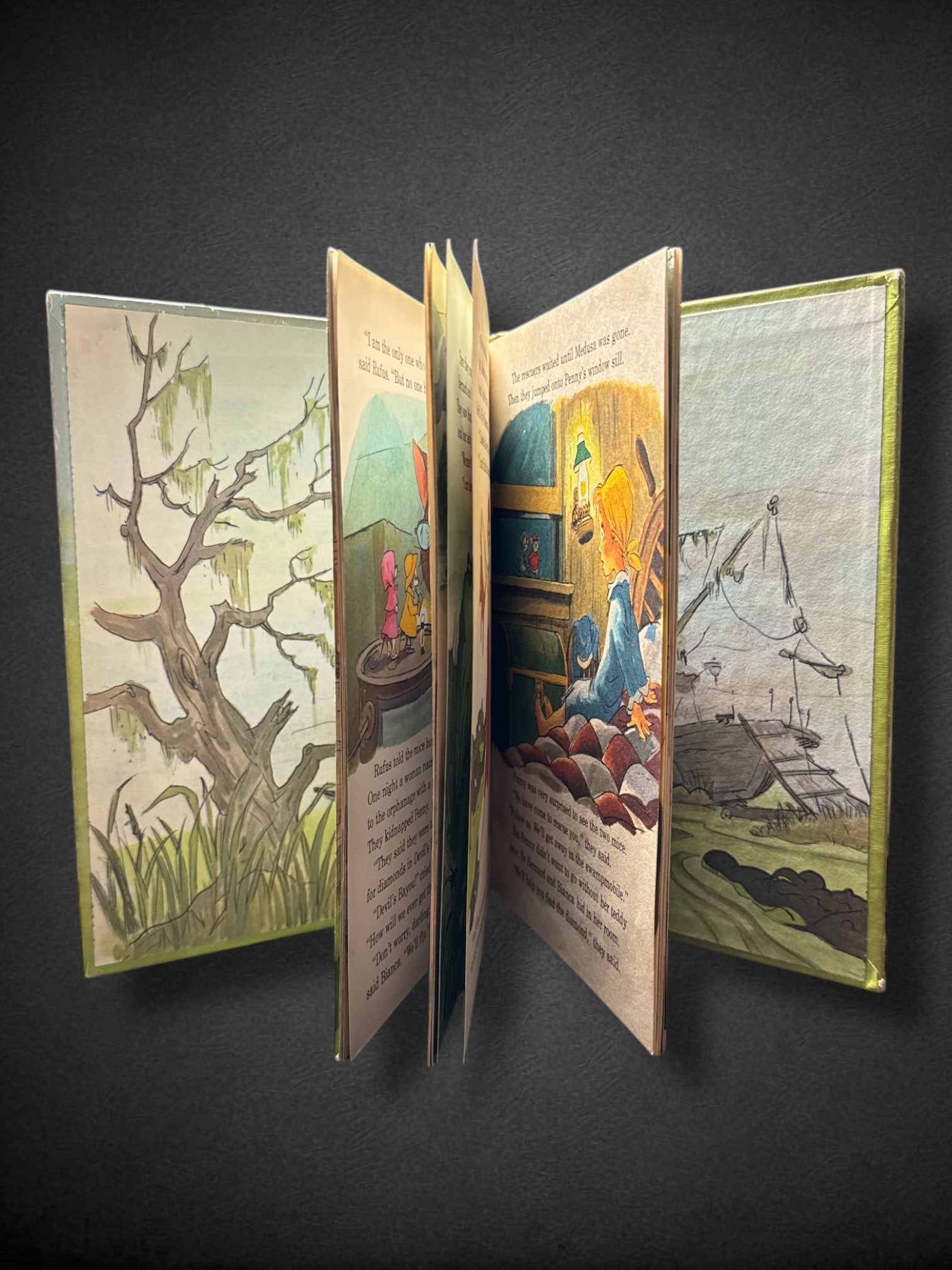 Vintage 1977 Walt Disney Productions’ Edition “The Rescuers”