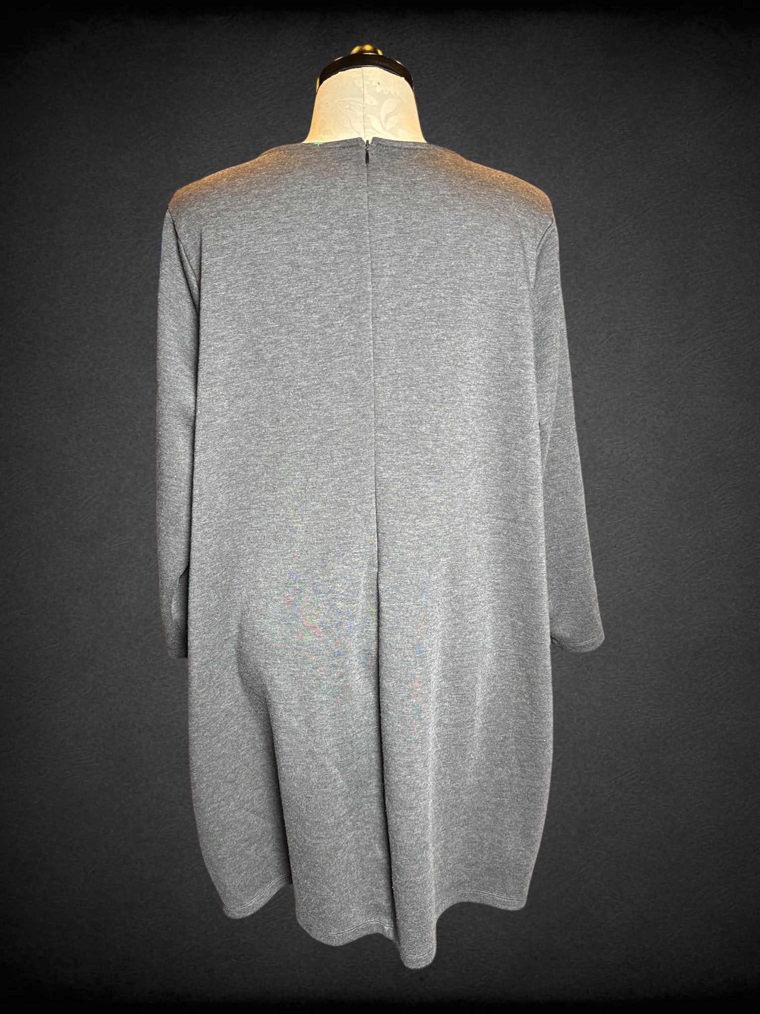 4X Old Navy grey and black long sleeve dress with paneled design, and zipper on back
