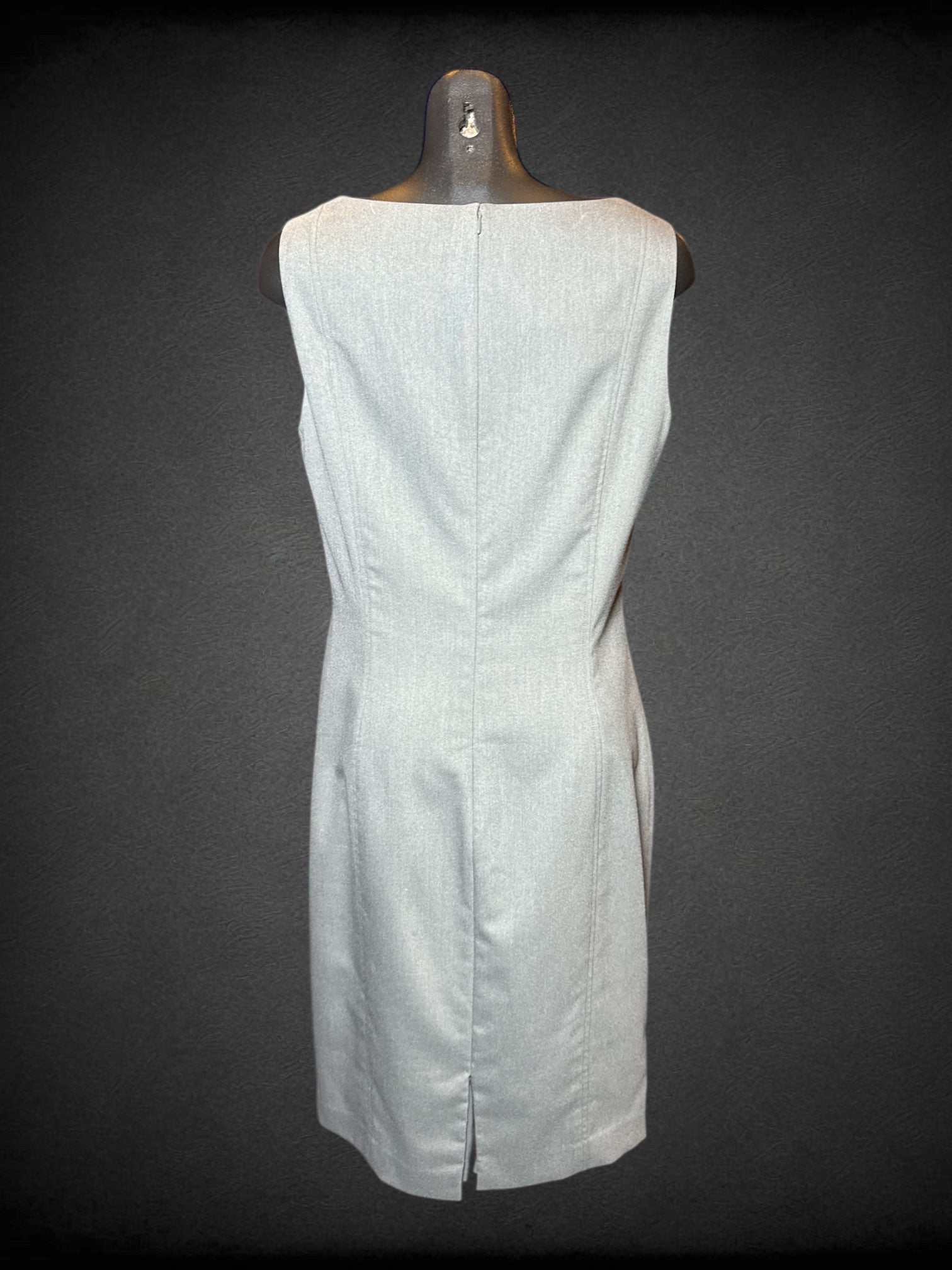 L Ellen Tracy grey sleeveless dress with paneled design, and zipper on back