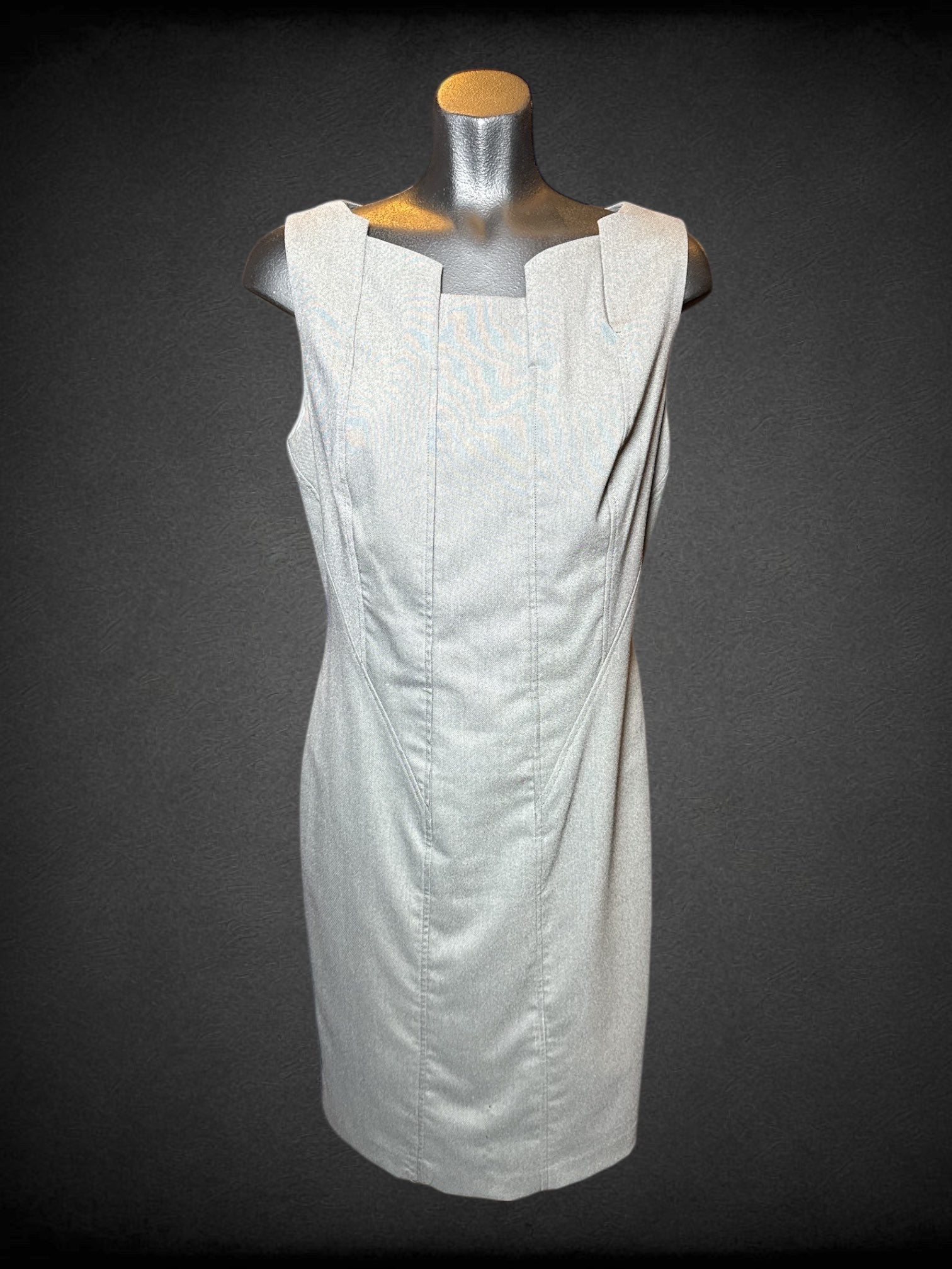 L Ellen Tracy grey sleeveless dress with paneled design, and zipper on back
