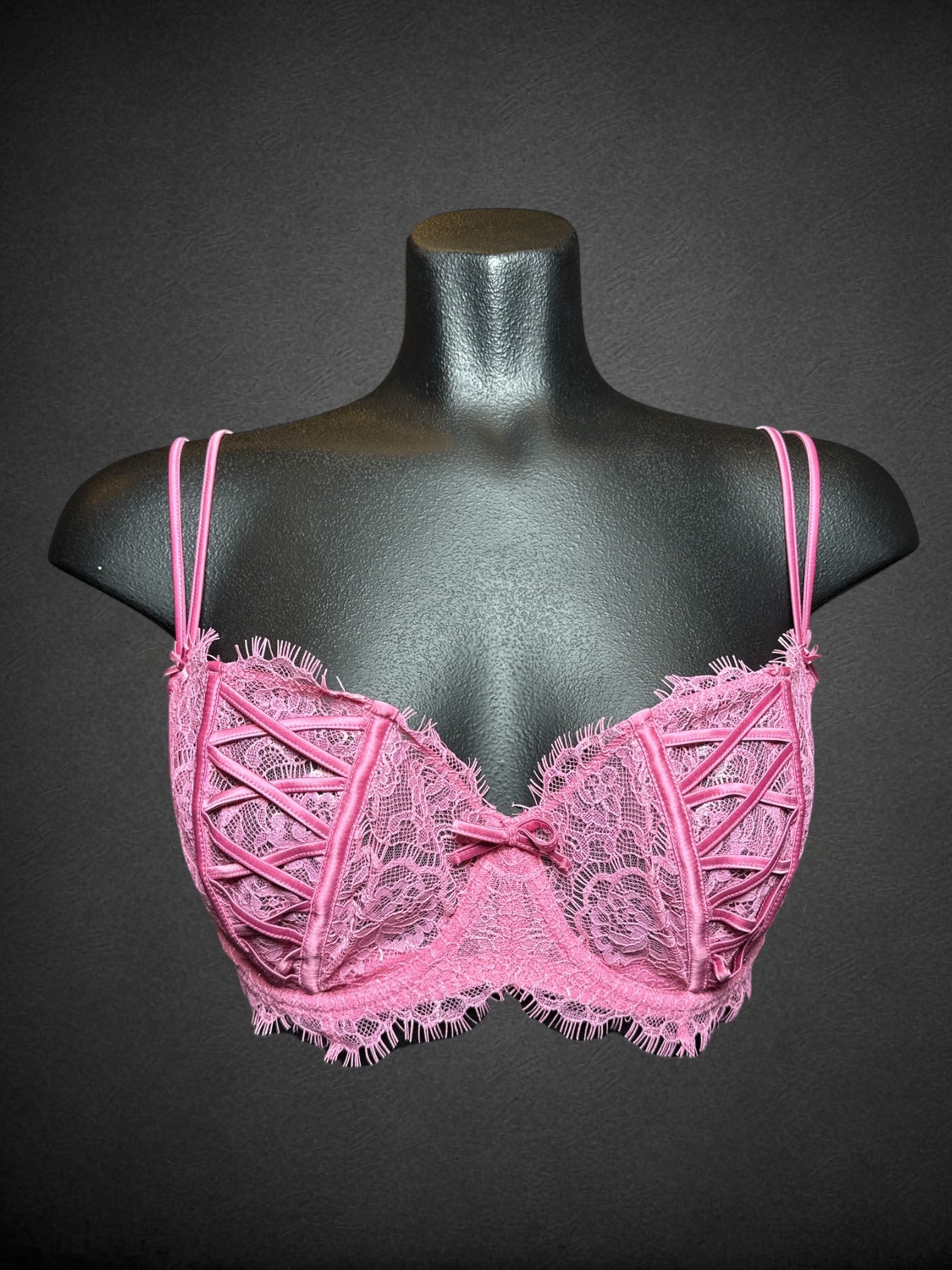 S VICTORIA’S SECRET NWT size 34DD Dream Angels push up without padding pink lace bra with faux lacing on cups