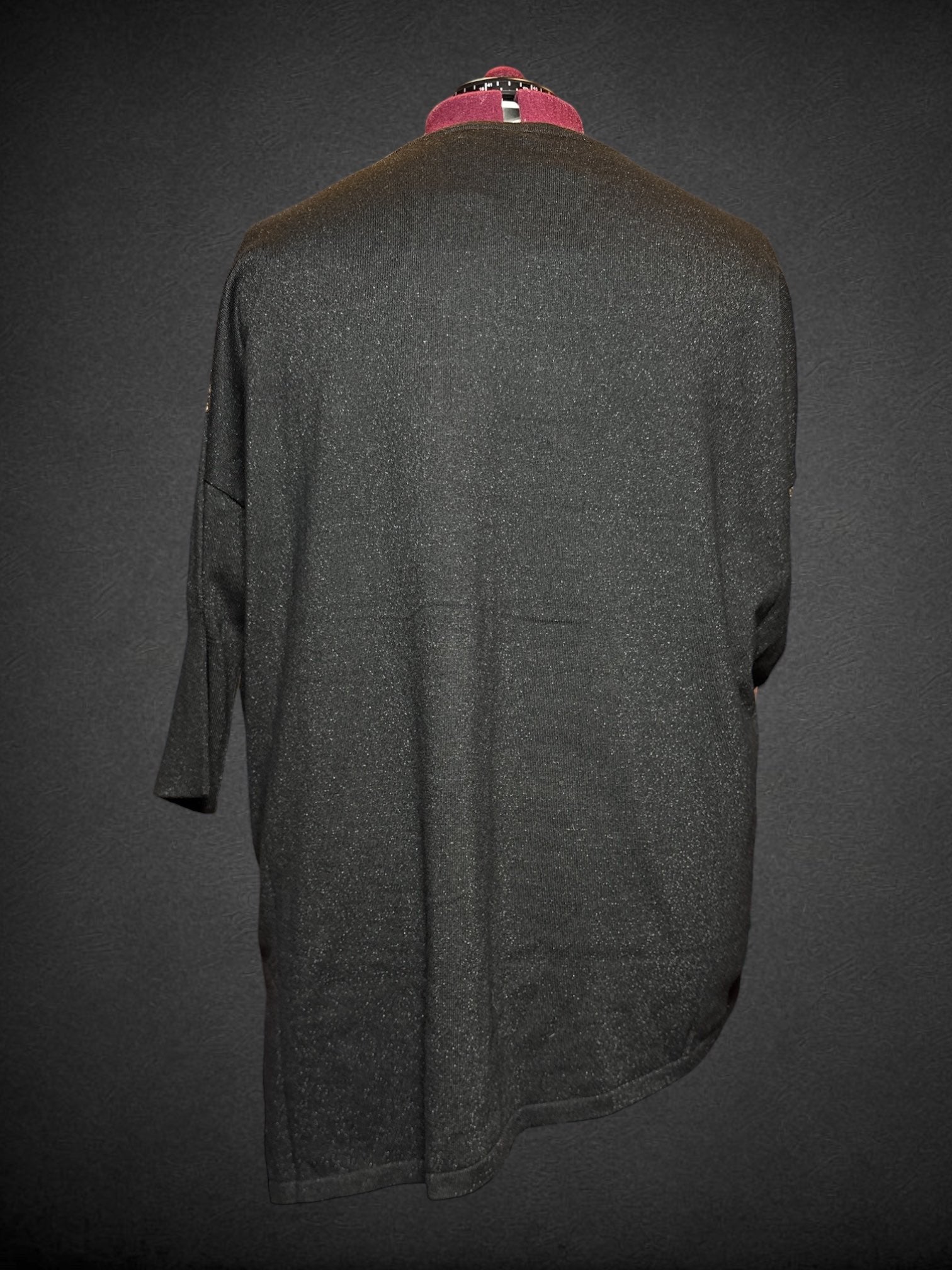 4X EVAN’S NWT black metallic quarter sleeve blouse with gold and silver metallic and asymmetrical hem