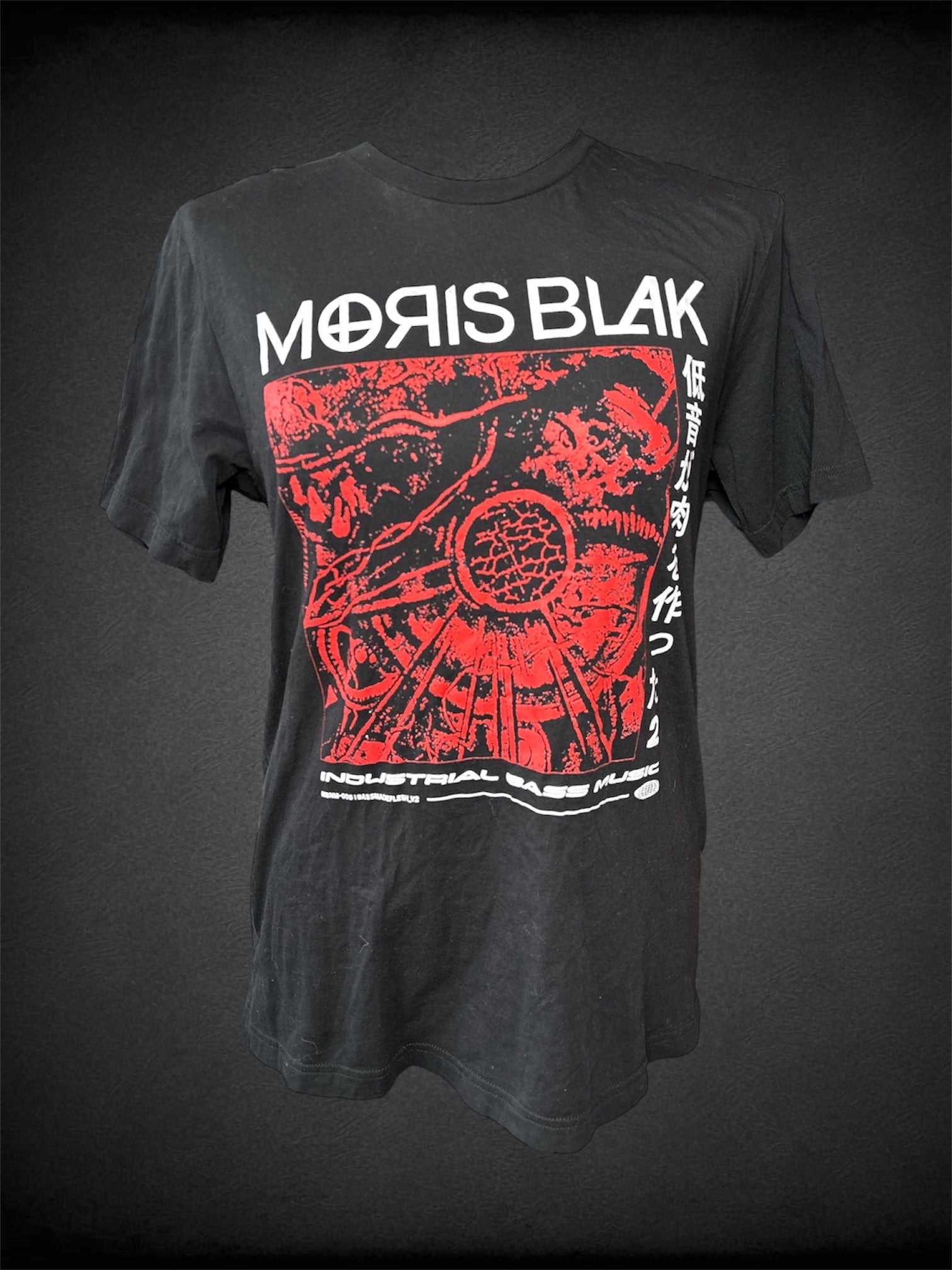 XL MORIS BLAK black red and white tee $13