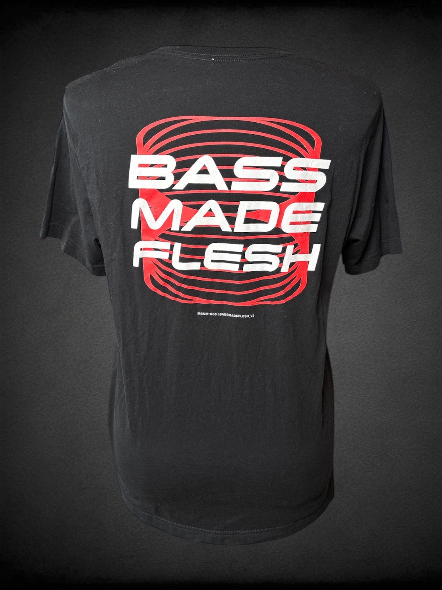 XL MORIS BLAK black red and white tee $13