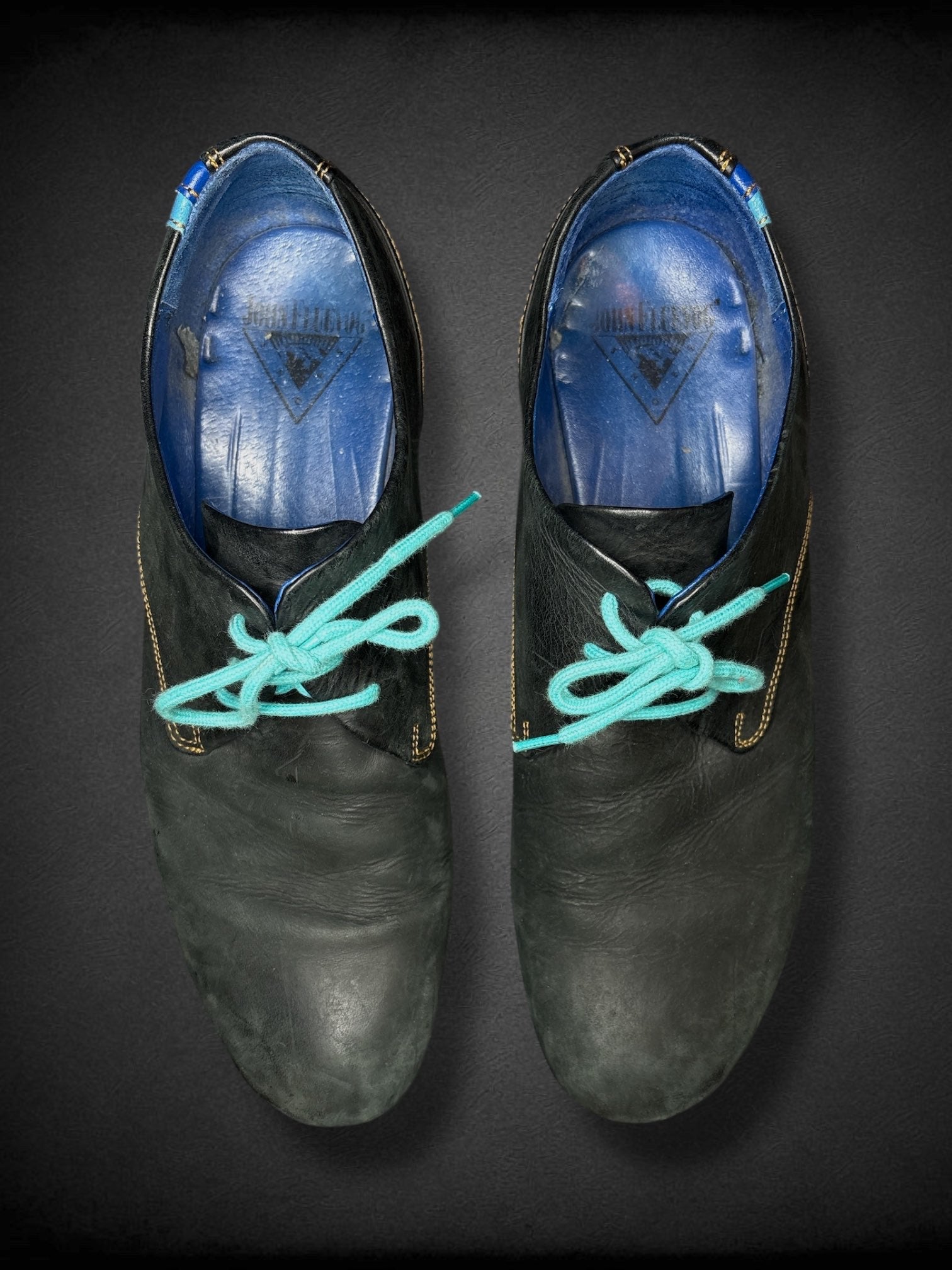 Men’s size 11M John Fluevog blue leather shoes with turquoise laces