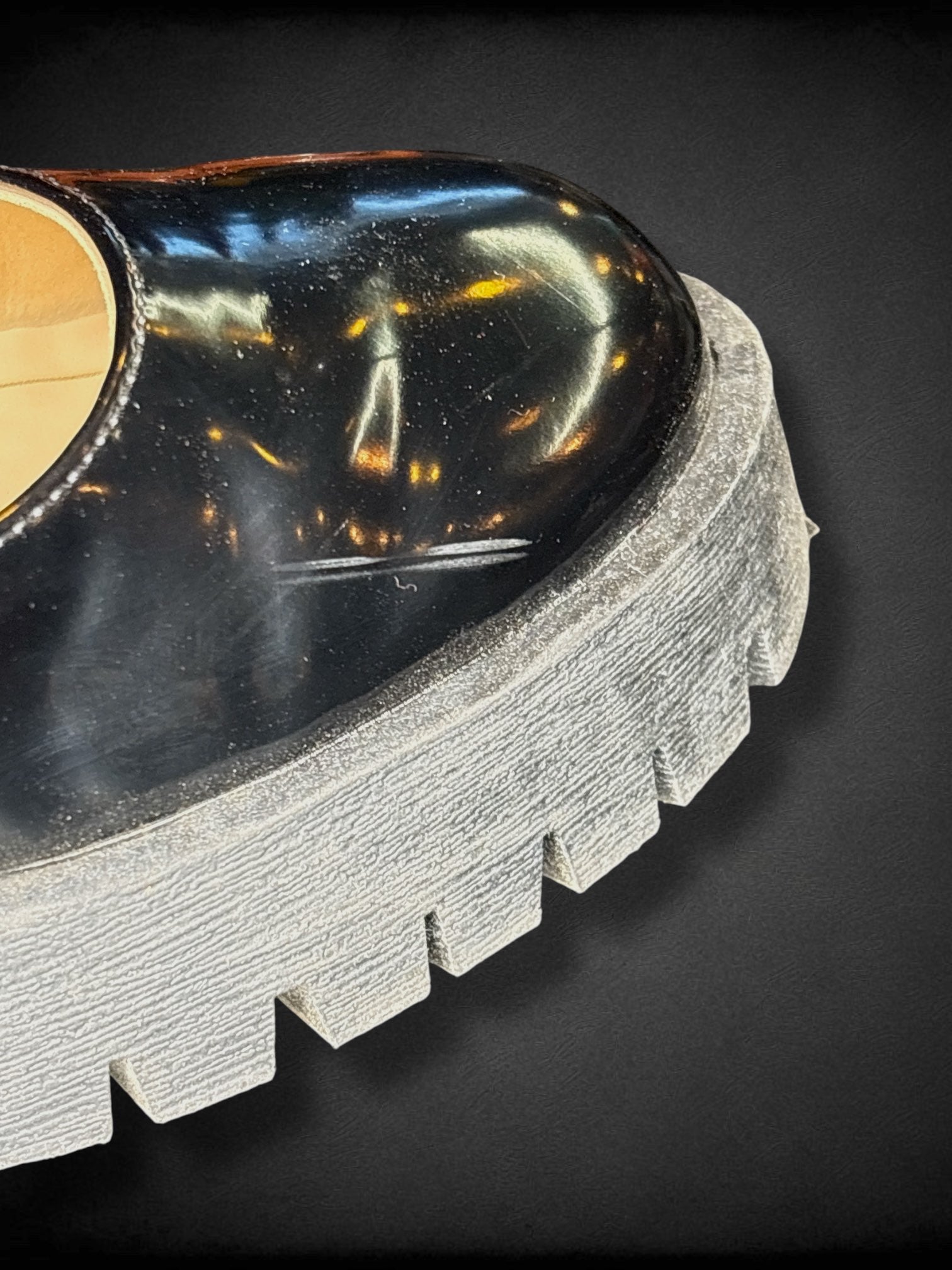 Women’s size 8.5M JOURNEE “Kamie” black Mary Jane style shiny platform shoes with original box