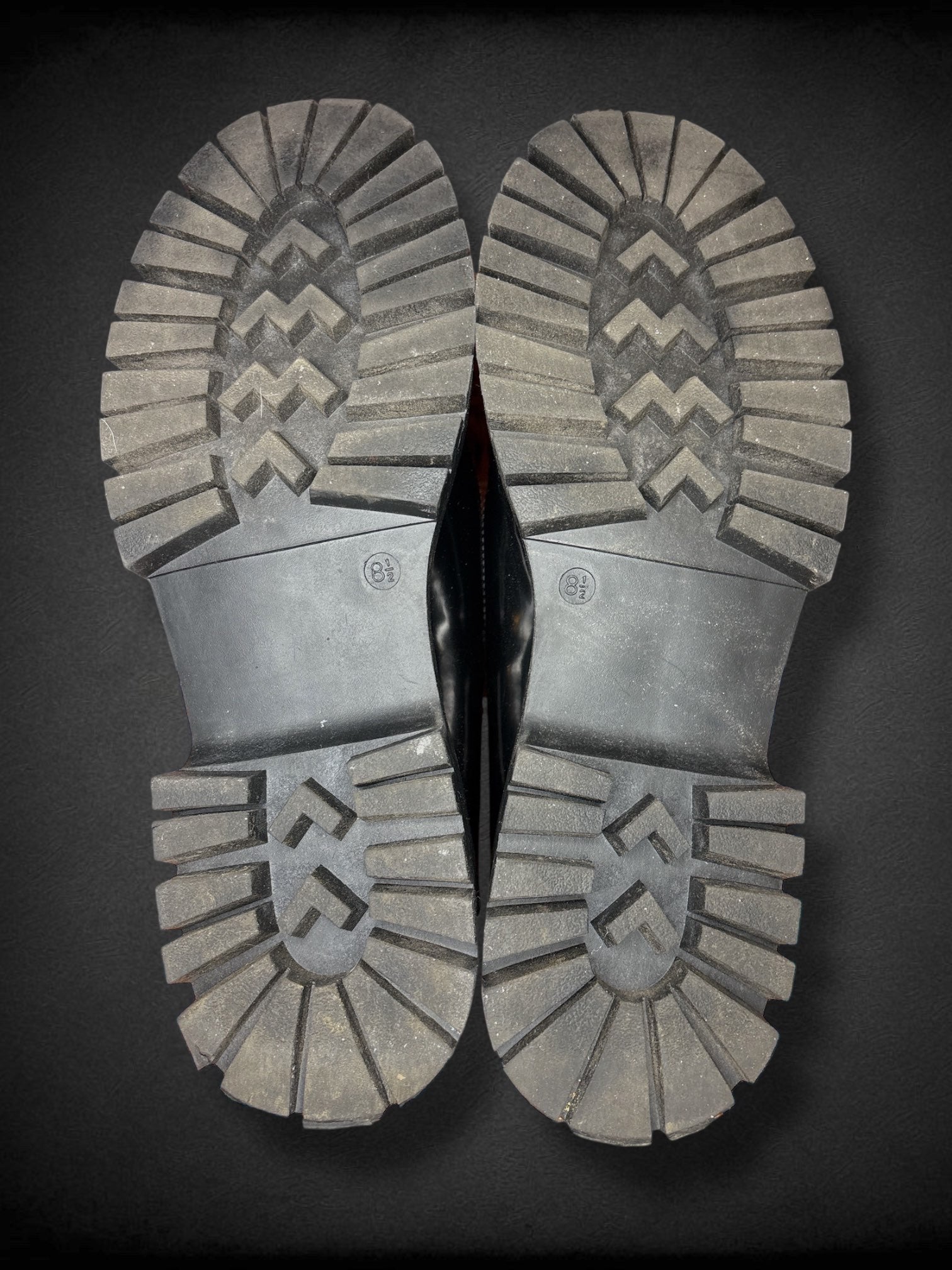 Women’s size 8.5M JOURNEE “Kamie” black Mary Jane style shiny platform shoes with original box