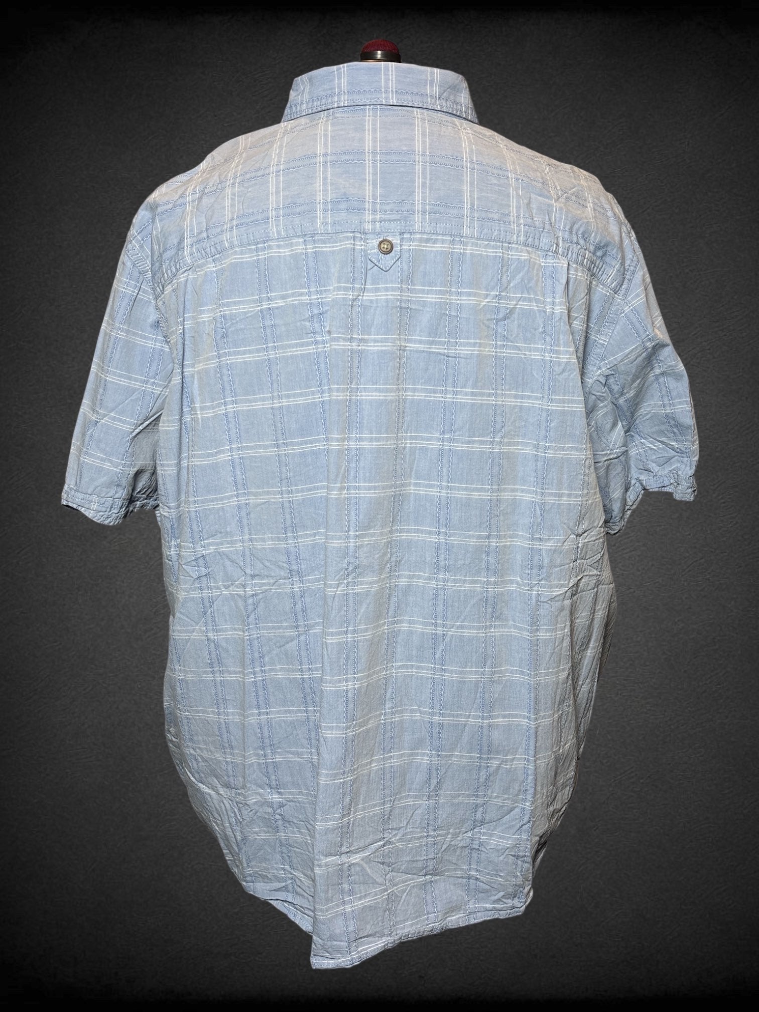 5X Canada blue and white plaid short sleeve button up top with two front button pockets