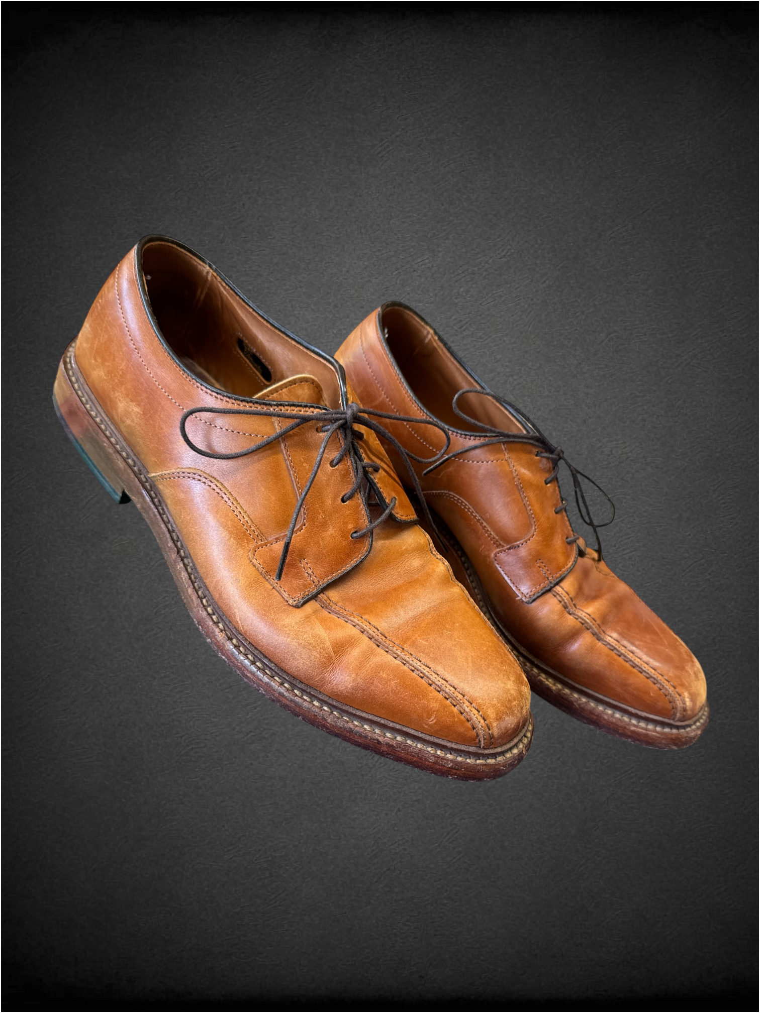 Size 8 Allen Edmonds light brown leather Hillcrest derby shoes