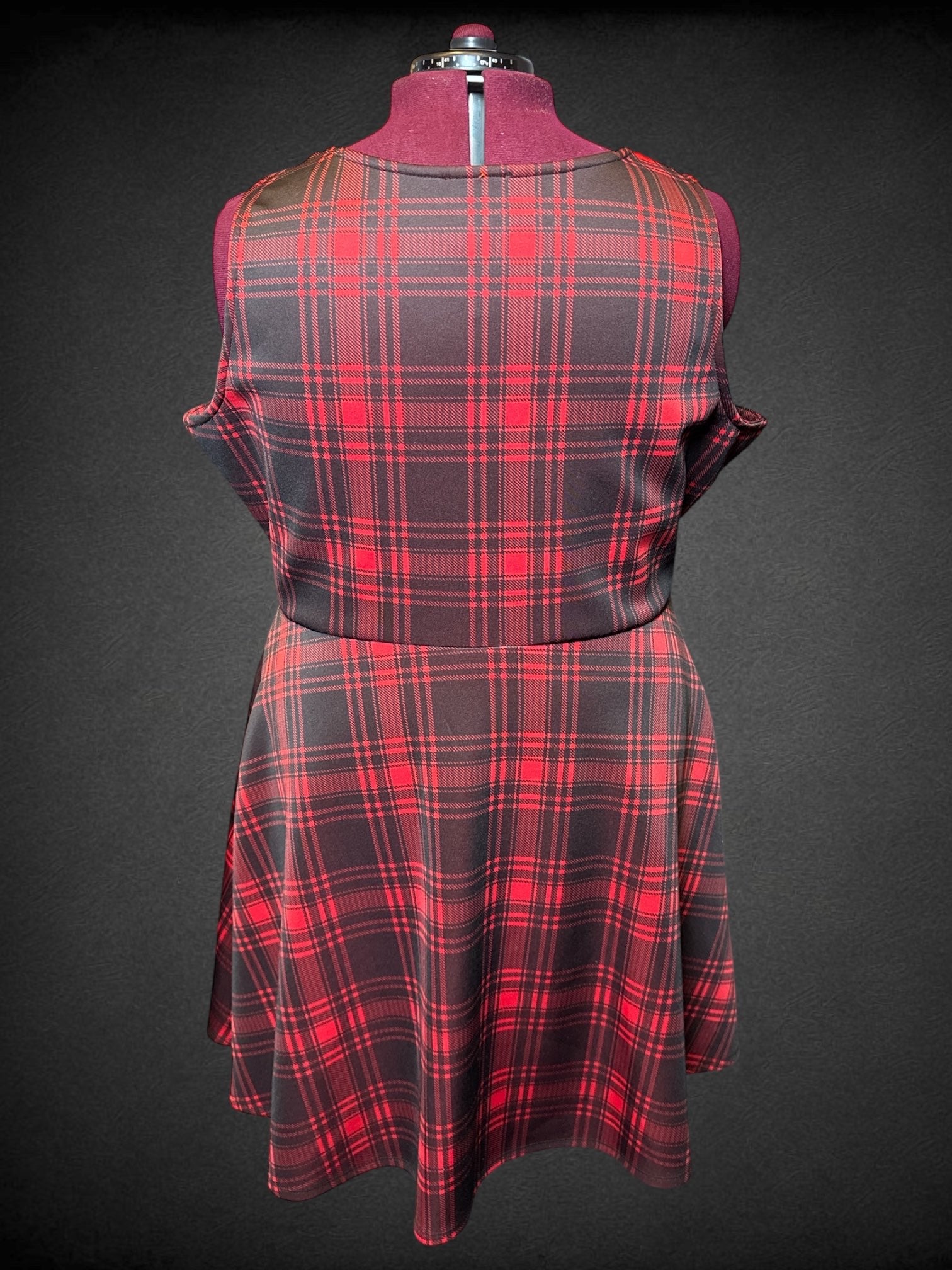 3X Red and black plaid sleeveless dress with half zipper on front, and pockets