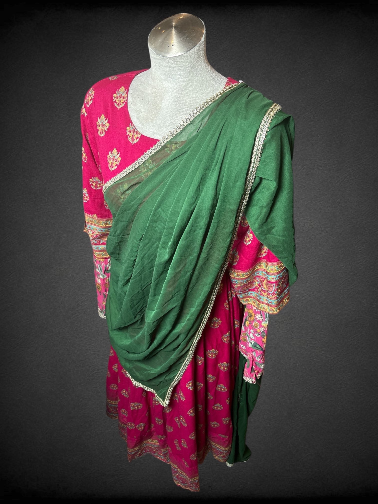 XL Janasya 4-piece set Forest green chiffon scarf with champagne metallic appliqué hems, pink floral dress with champagne metallic appliqué hems and matching drawstring flowy pants, fuschia dress with floral pattern and tie back with tassels