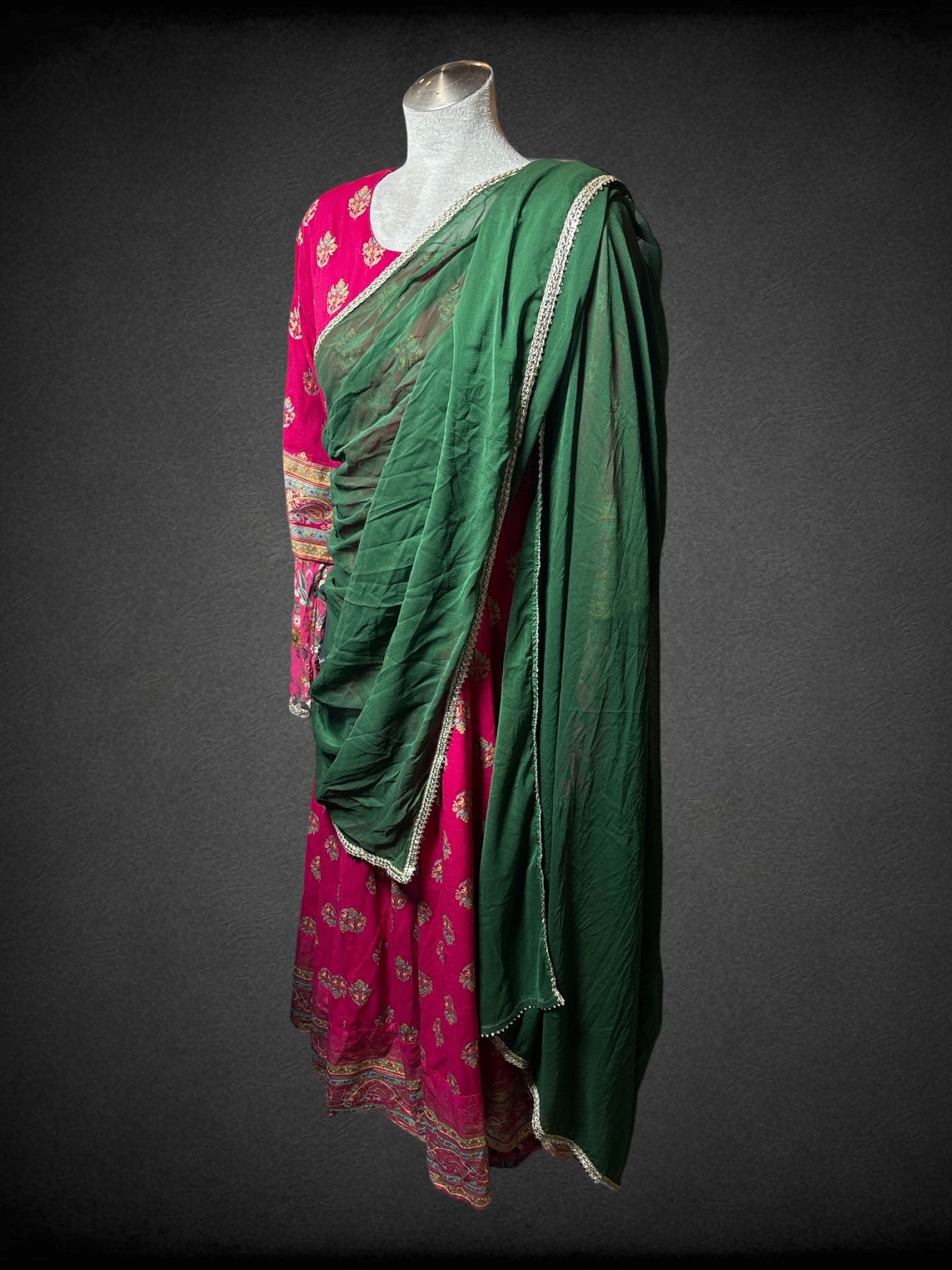 XL Janasya 4-piece set Forest green chiffon scarf with champagne metallic appliqué hems, pink floral dress with champagne metallic appliqué hems and matching drawstring flowy pants, fuschia dress with floral pattern and tie back with tassels