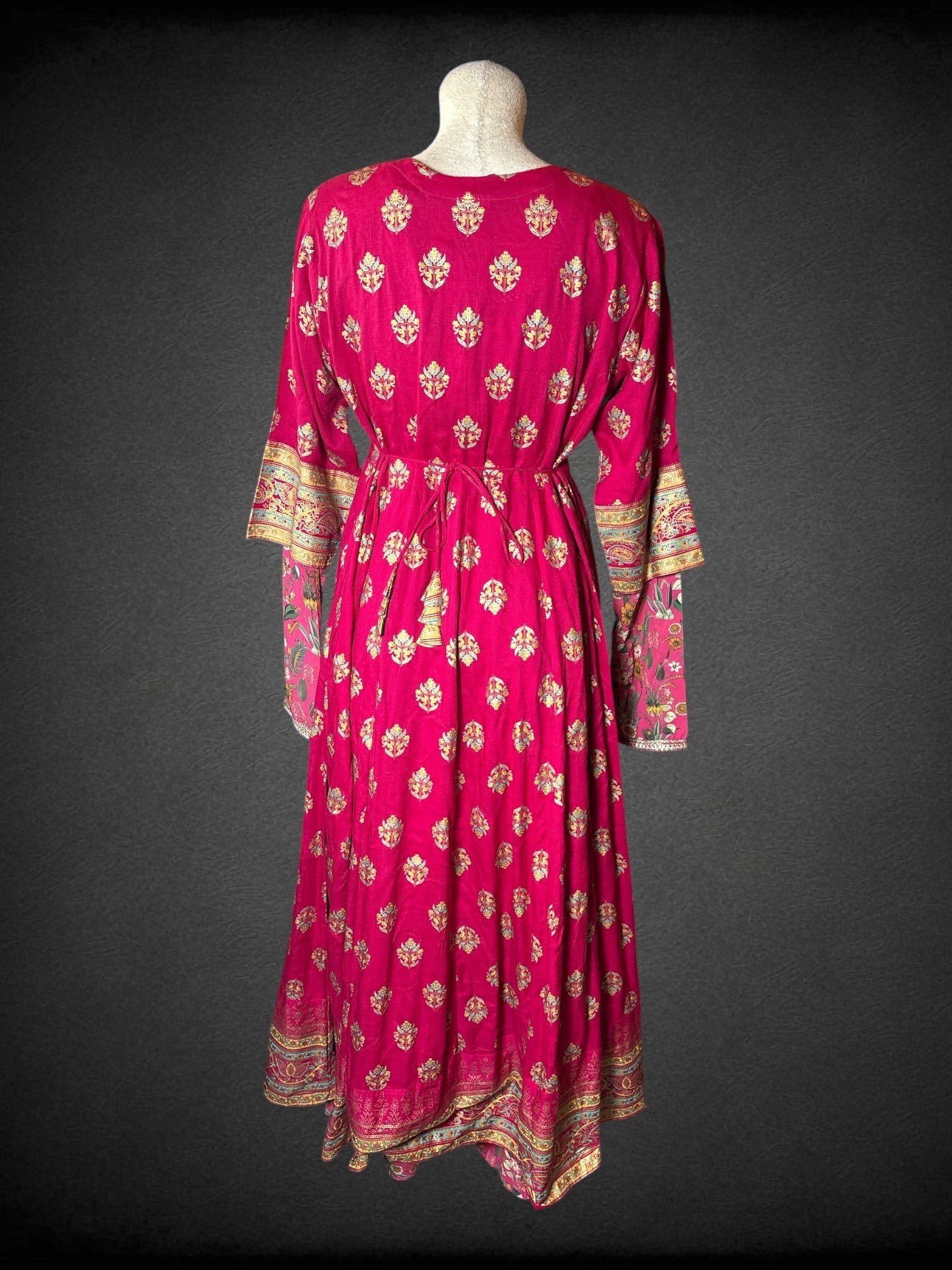 XL Janasya 4-piece set Forest green chiffon scarf with champagne metallic appliqué hems, pink floral dress with champagne metallic appliqué hems and matching drawstring flowy pants, fuschia dress with floral pattern and tie back with tassels
