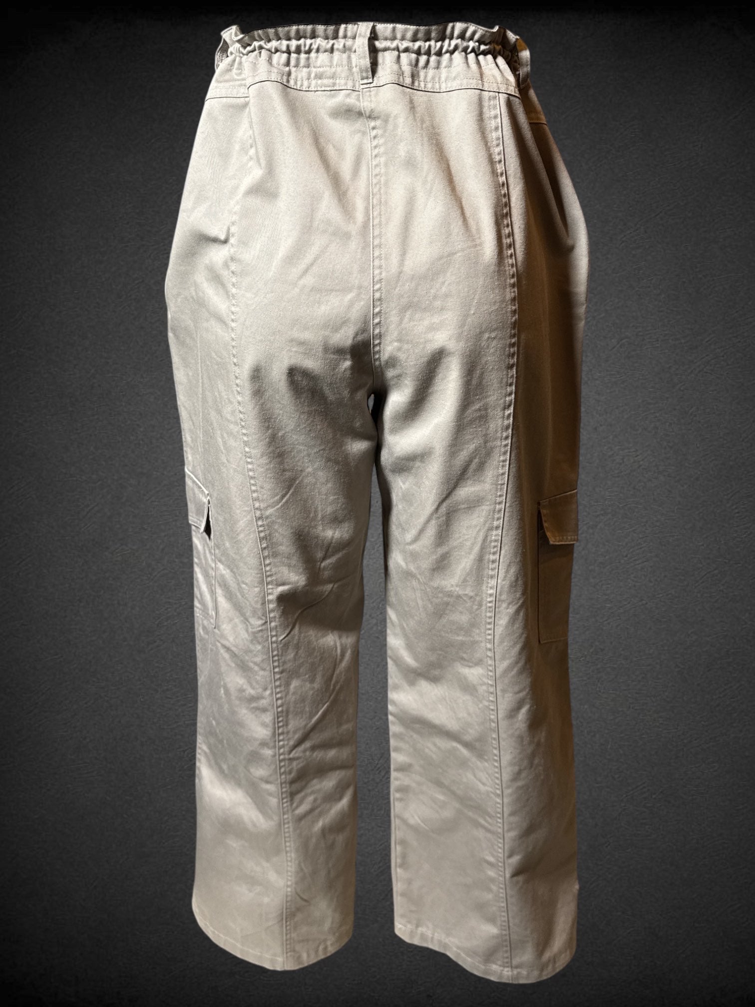 XL HG beige pants with elastic drawstrings, pockets, and belt loops