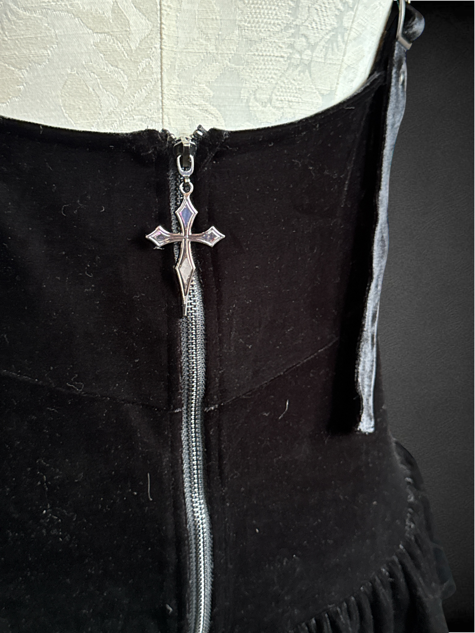 2X Killstar black velvet underbust skirt with straps