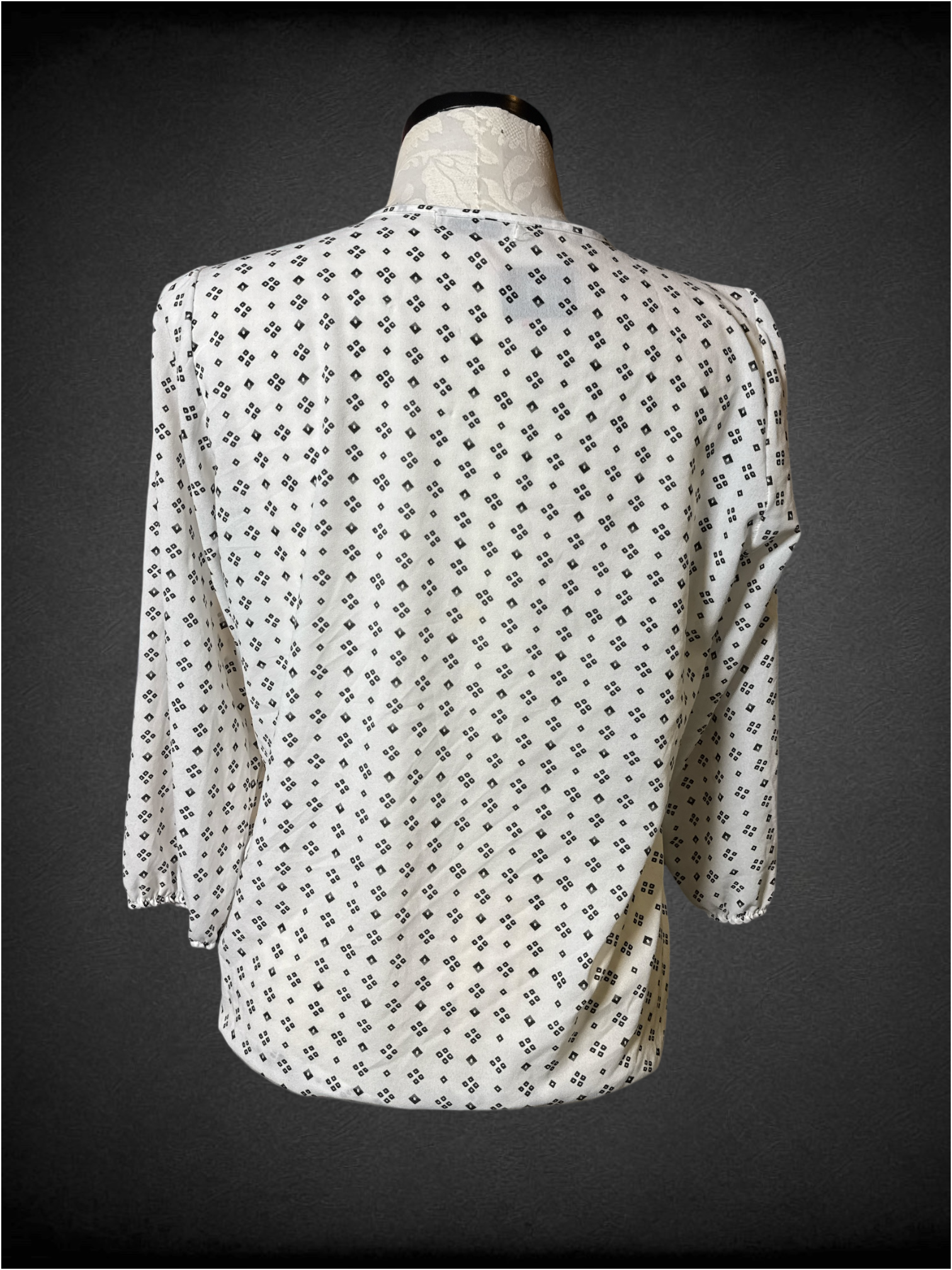 2X Jon & Anna white blouse with geometric design and metal accent