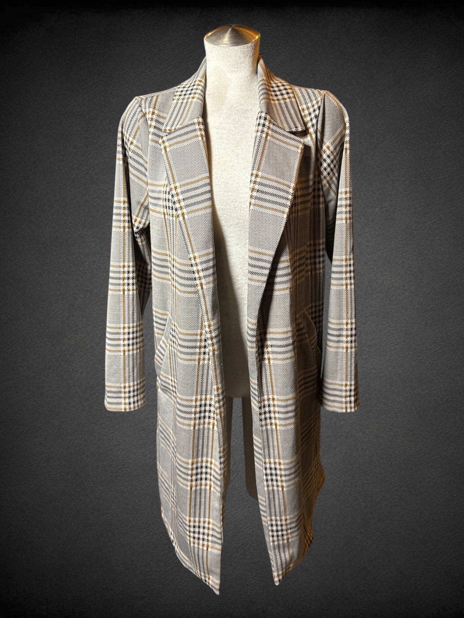 L Melloday white, black, and brown houndstooth checkered design, and pockets