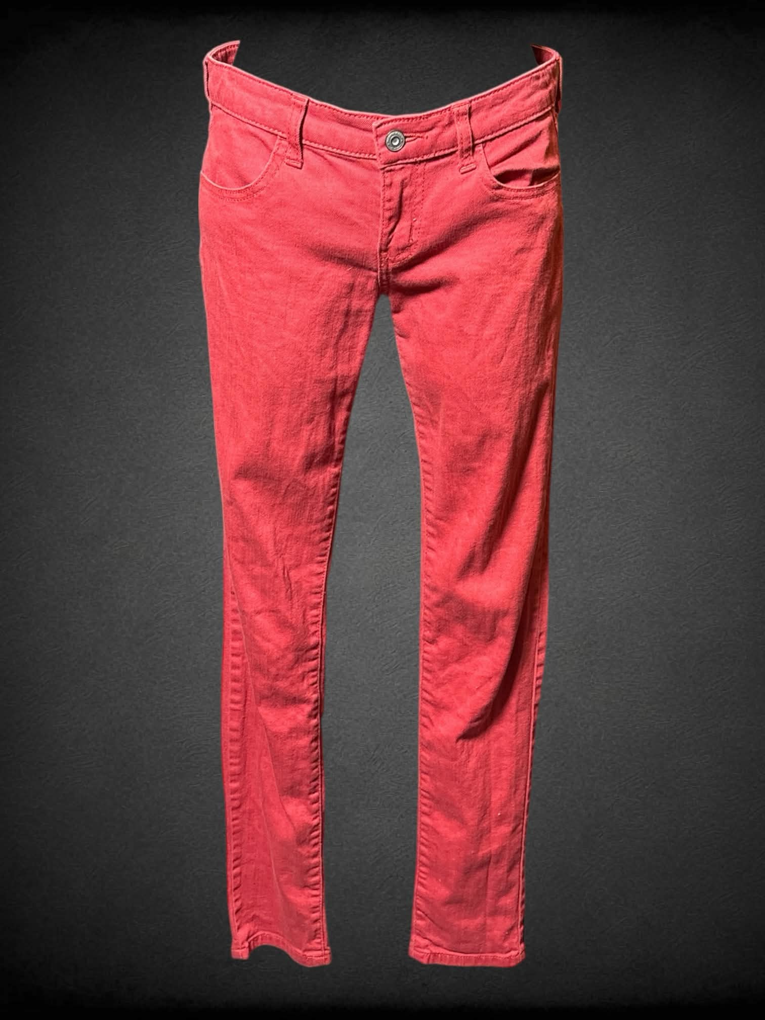 M Arizona Jeans red pants with belt loops and pockets