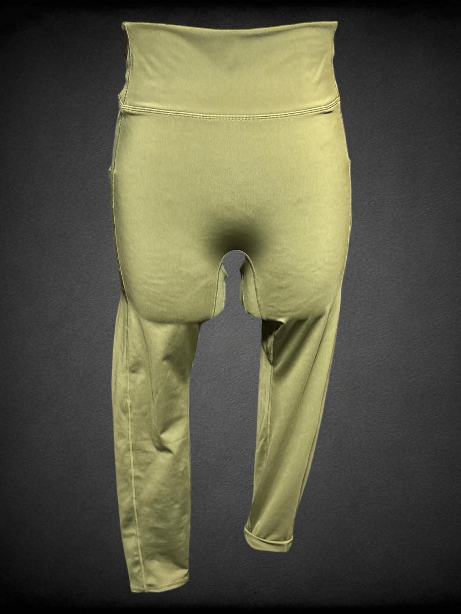 XL NWT Motion365 by Fabletics green leggings with zipper pocket on back, & pockets on sides